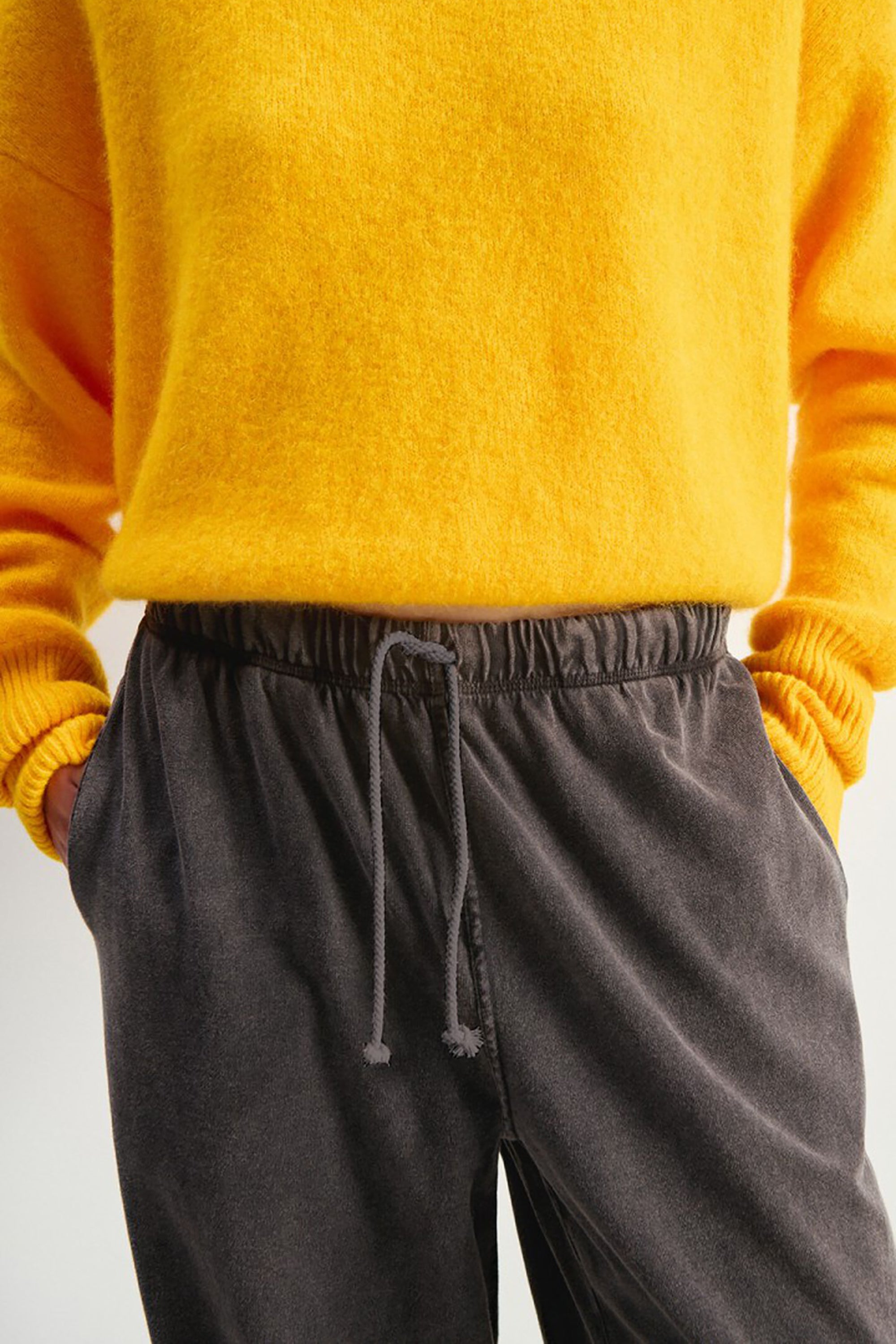 Afoma Joggers - Vintage Darkness