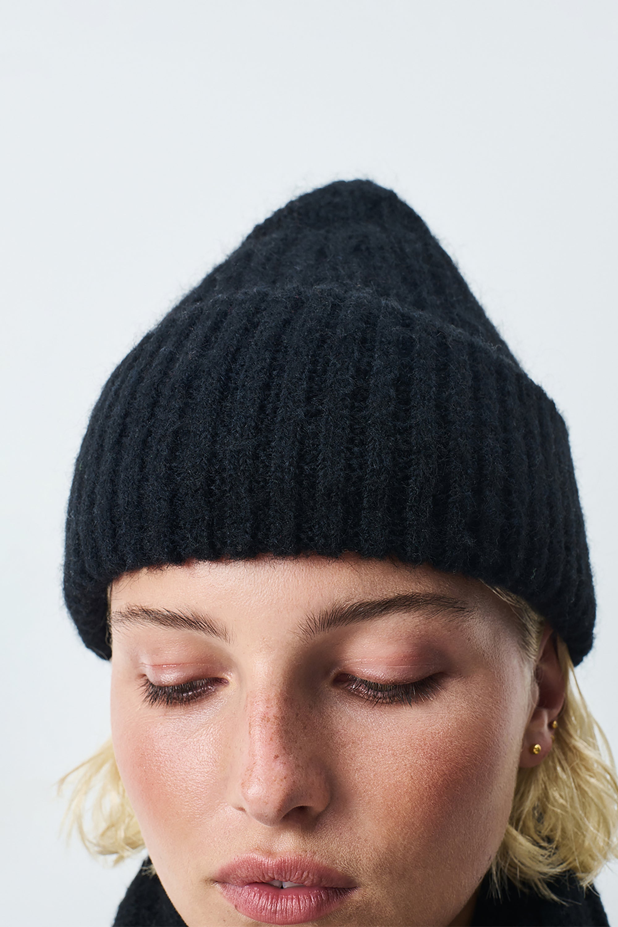 East Beanie - Black
