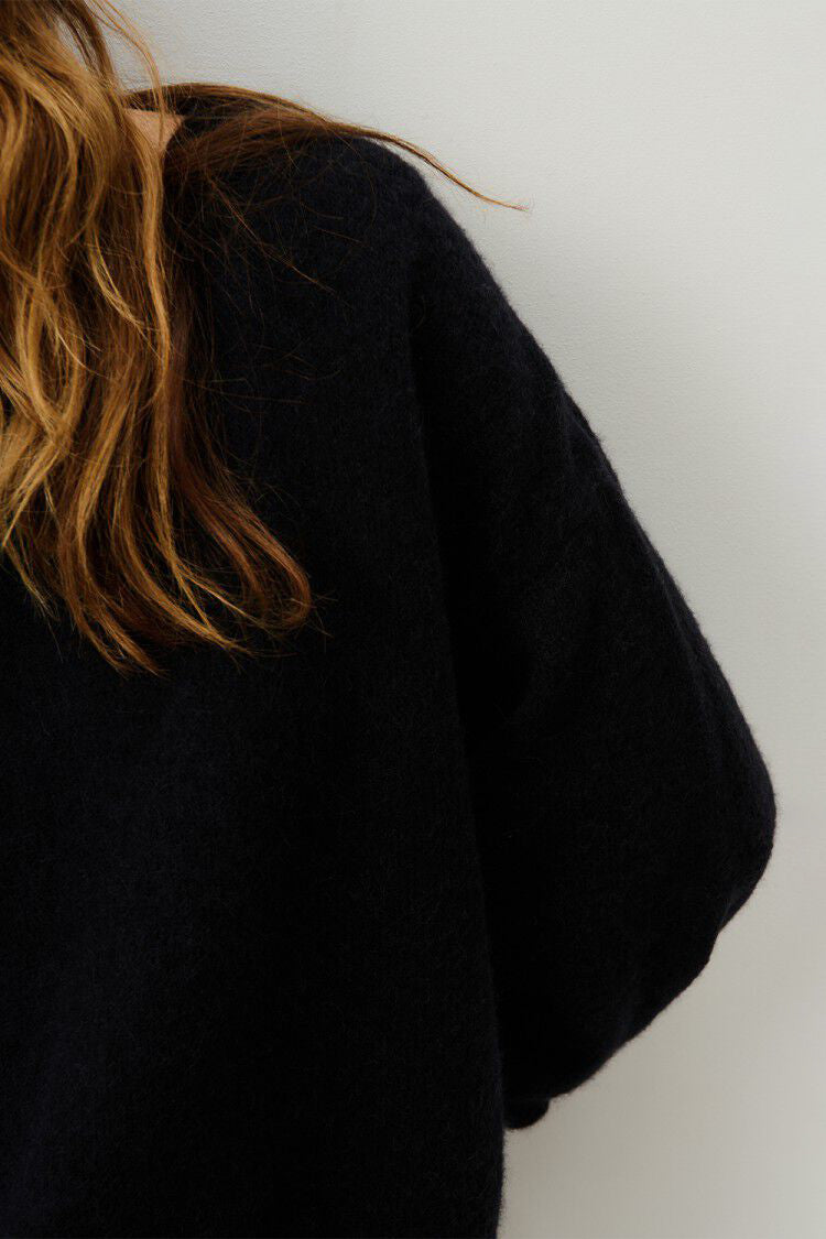 Vitow Jumper - Black - RUM Amsterdam