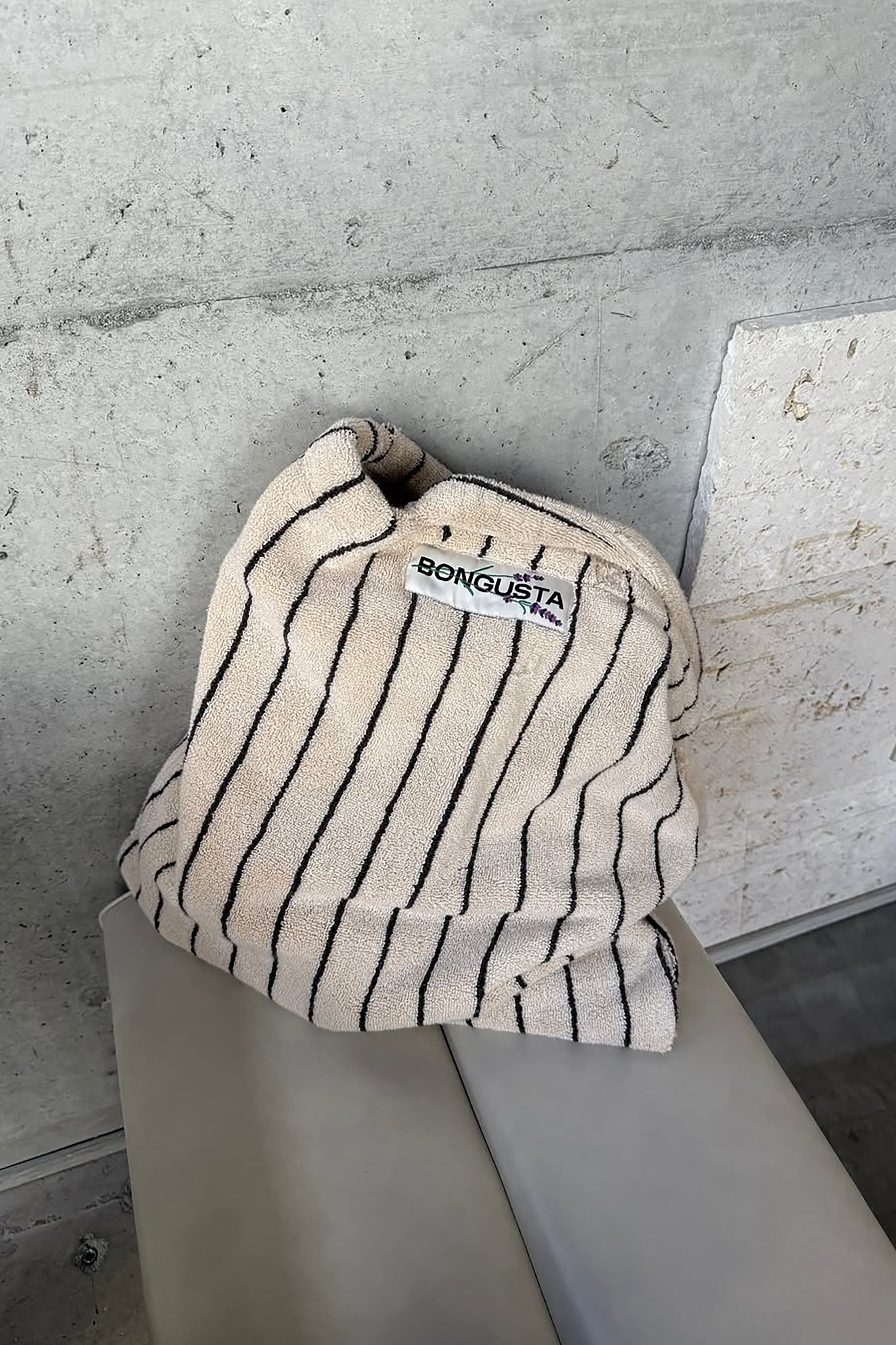 Naram Tote Bag - Creme & Ink