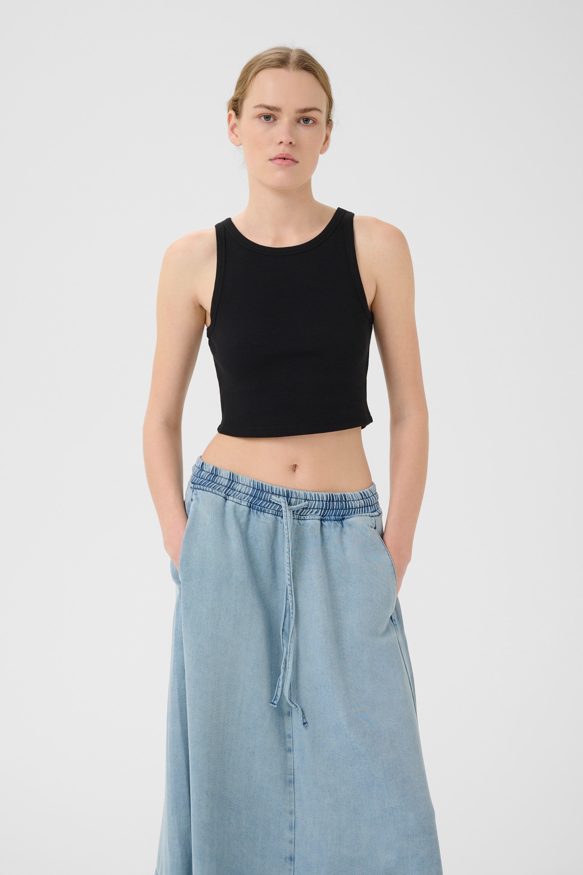 Drew Cropped Top - Black - RUM Amsterdam