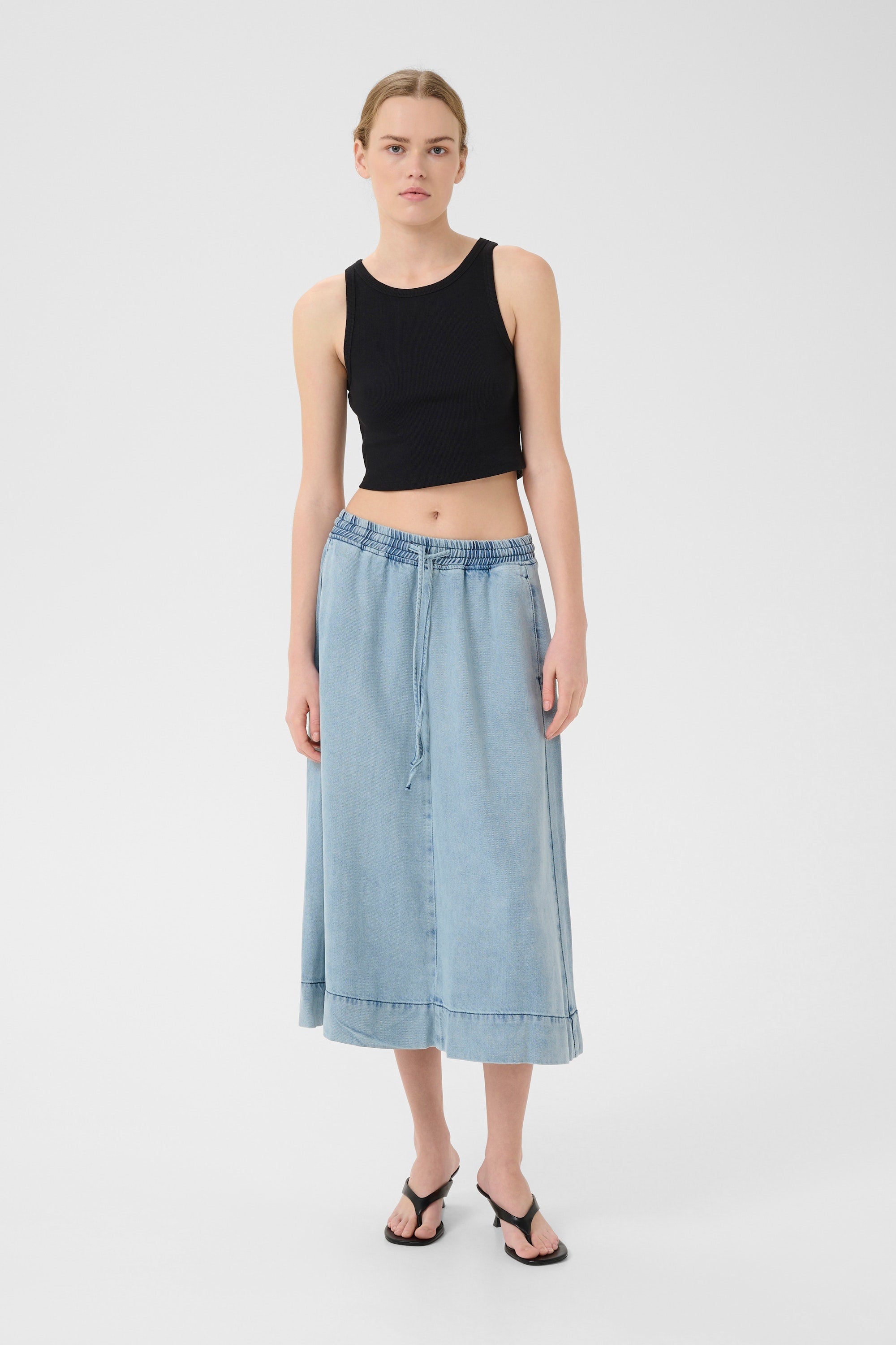 Drew Cropped Top - Black - RUM Amsterdam