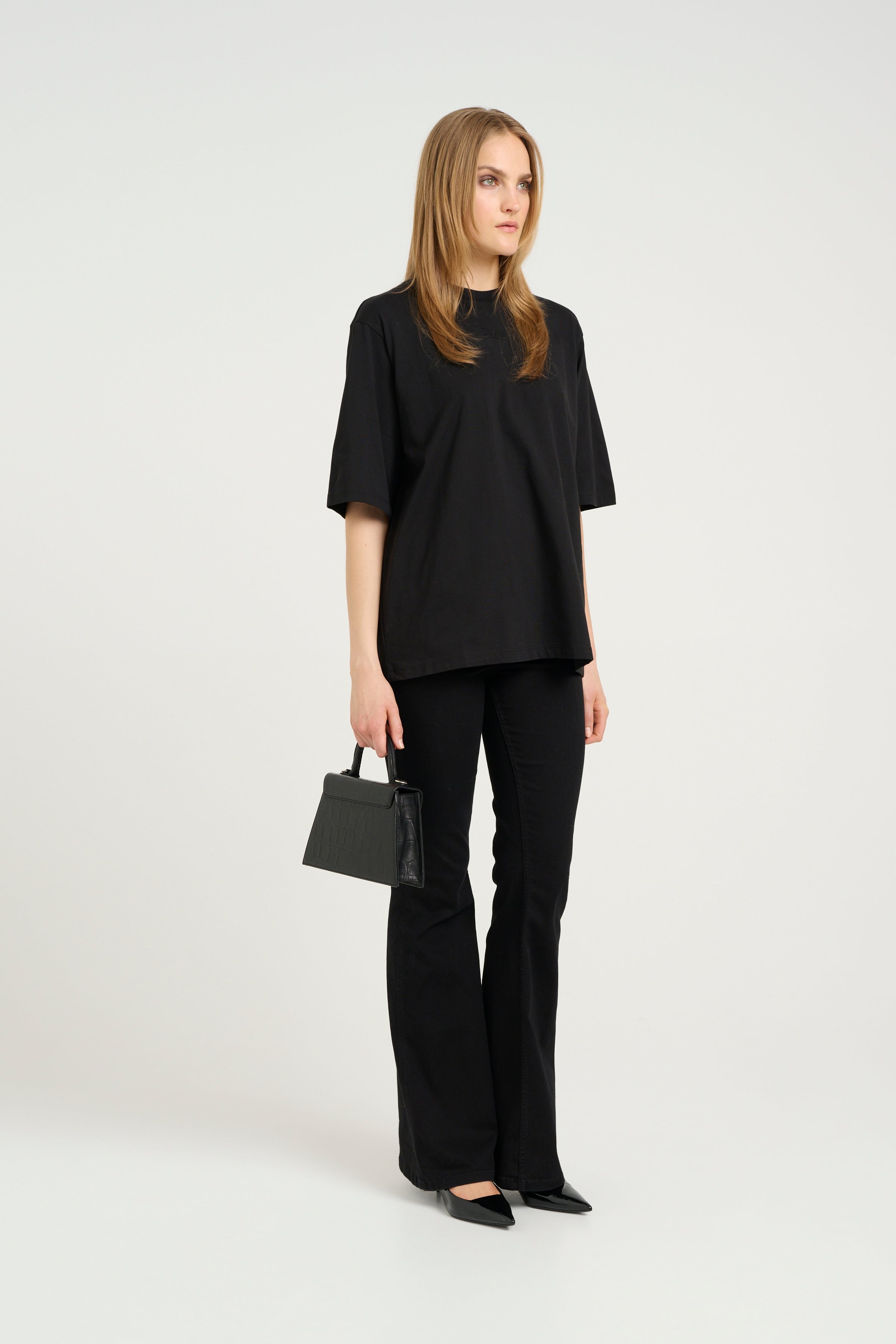 Simma EMB Tee - Black - RUM Amsterdam