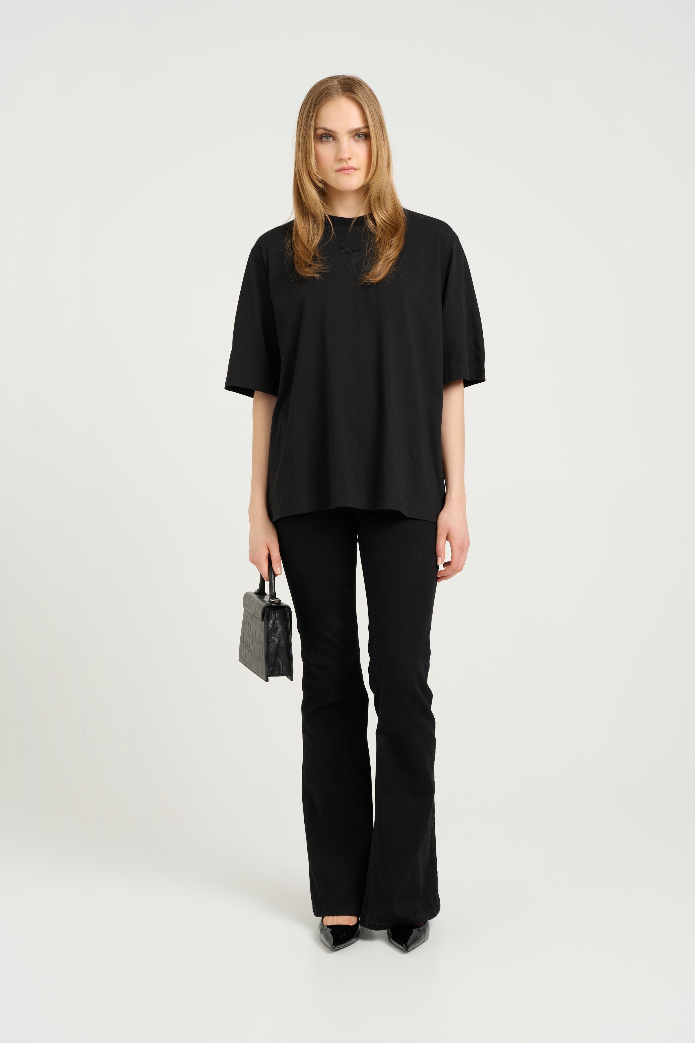 Simma EMB Tee - Black - RUM Amsterdam