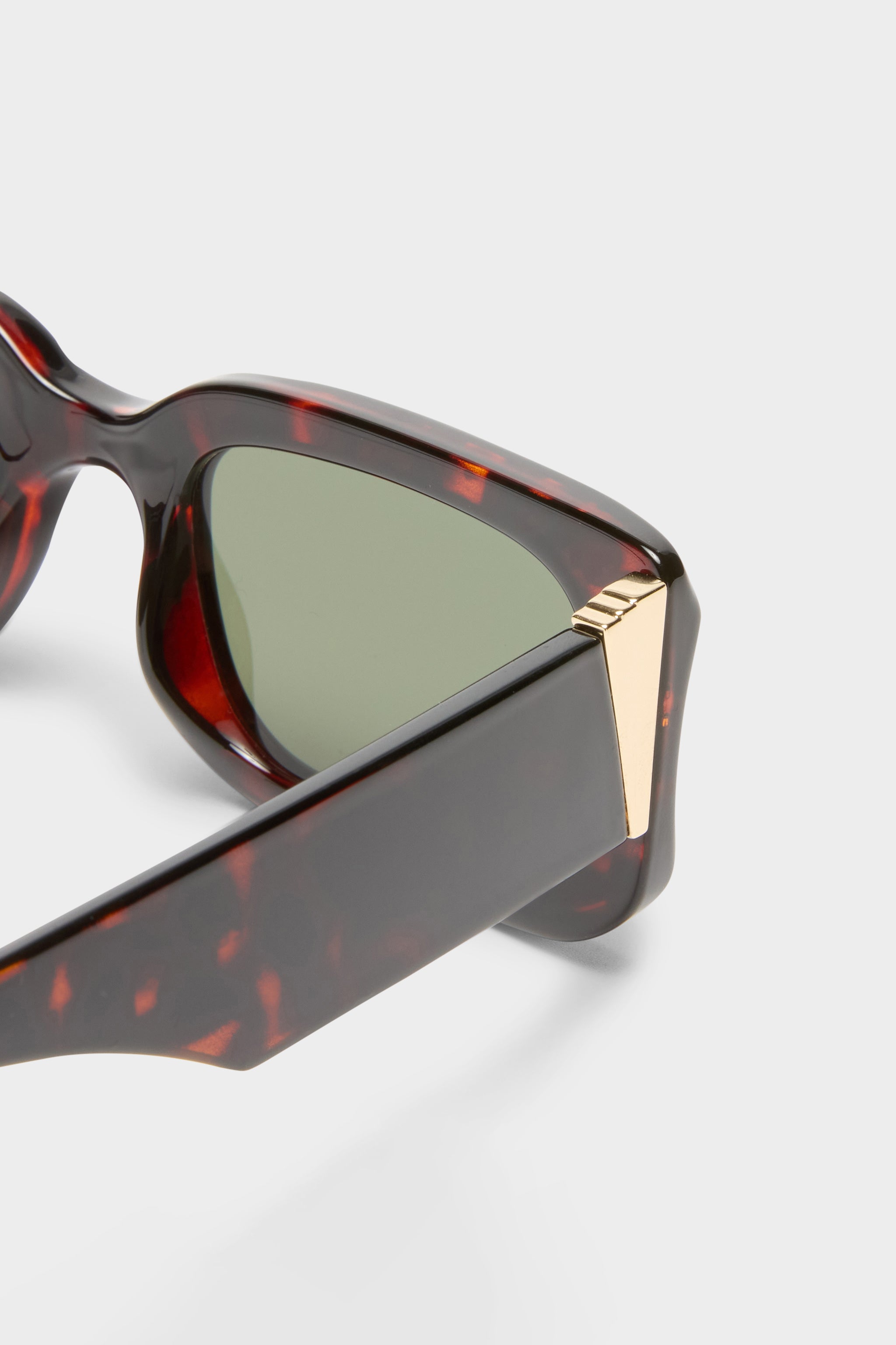 Rippled Rebel Sunglasses - Tort // Le Sustain - RUM Amsterdam