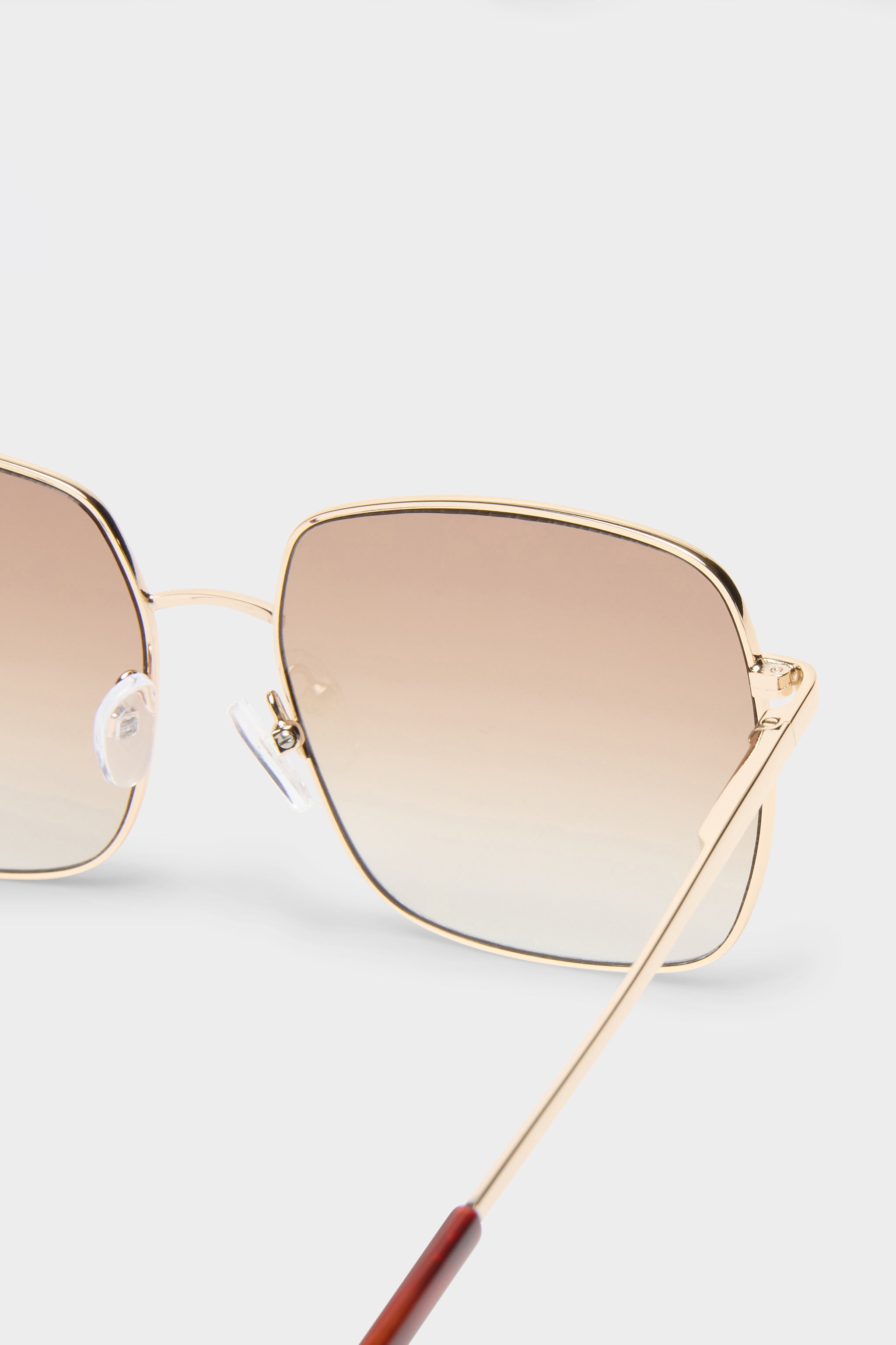 The Cherished Sunglasses - Gold - RUM Amsterdam