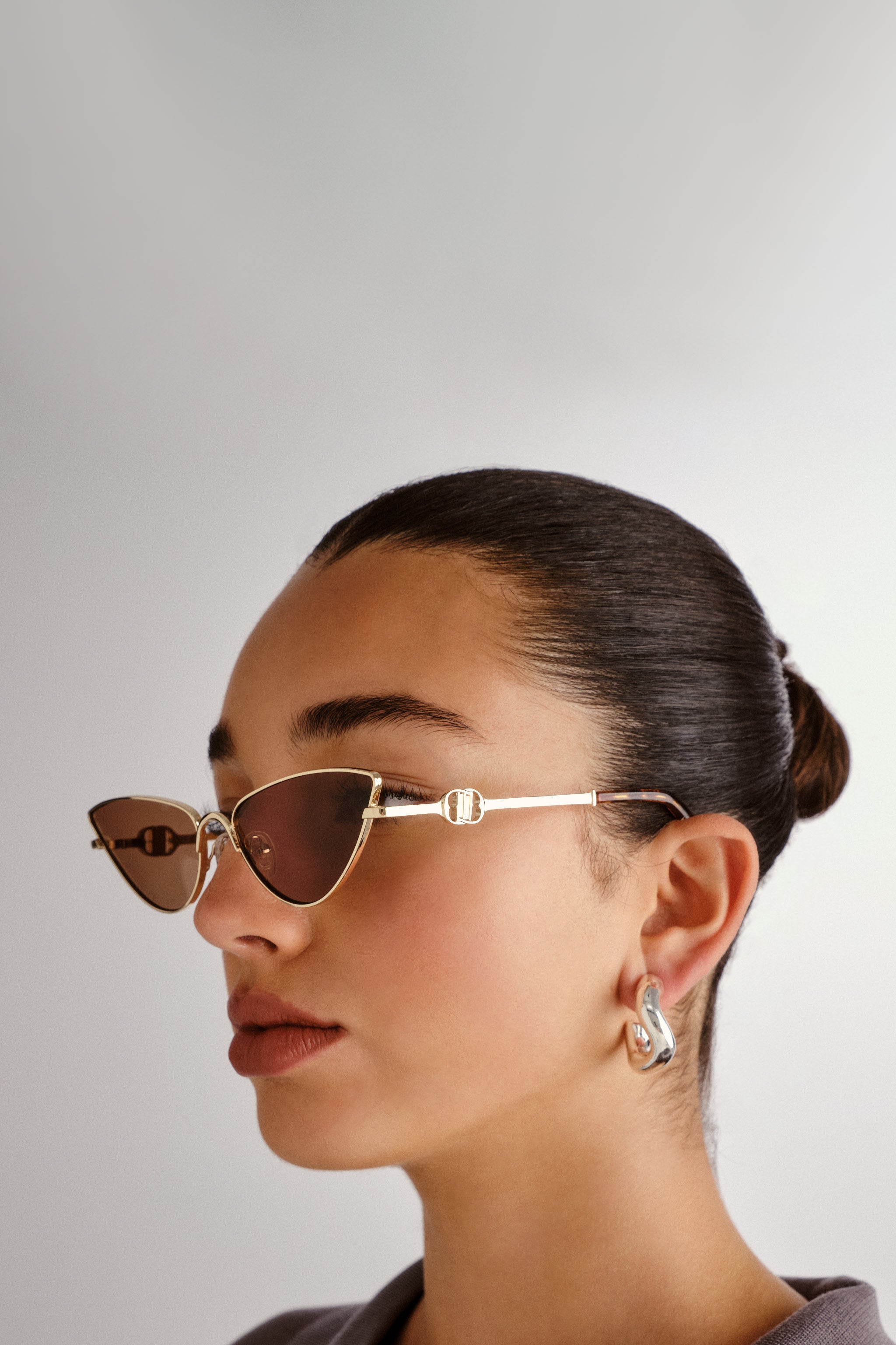 The Soiree Sunglasses - Bright Gold // Le Sustain - RUM Amsterdam