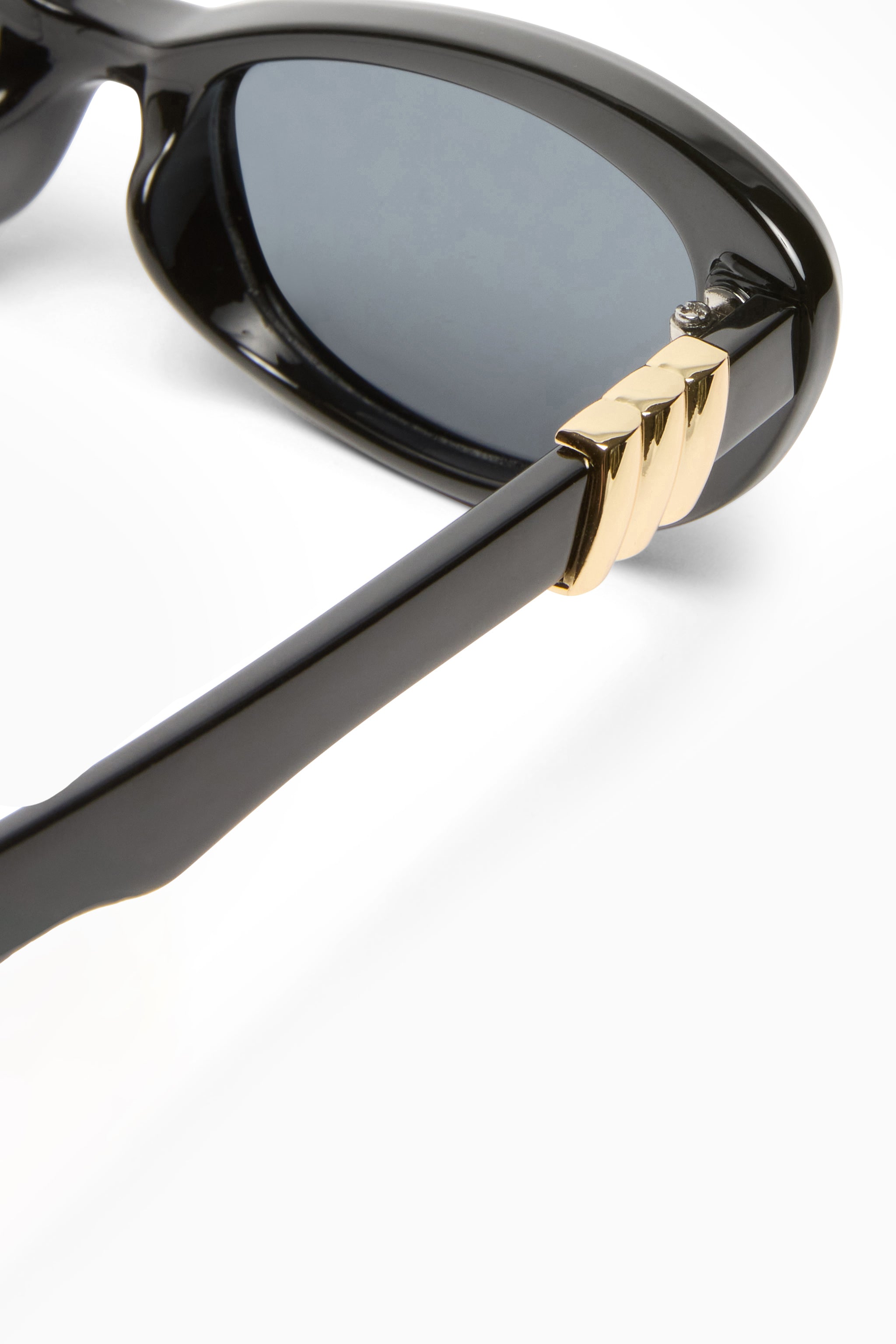 The Whisperer Sunglasses - Black *Polarized* - RUM Amsterdam