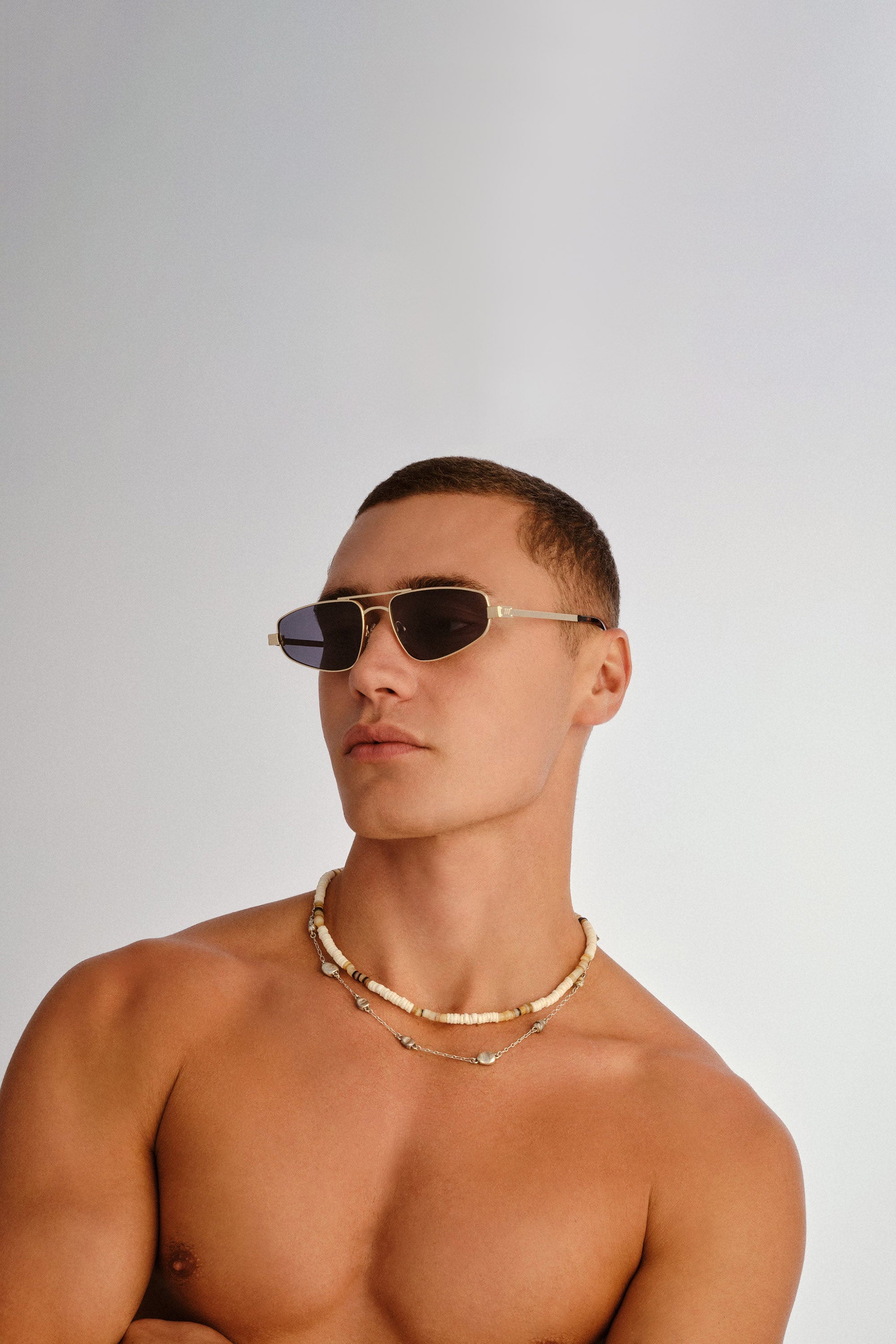 Treasure Sunglasses - Gold w/ Smoke Mono // Le Sustain