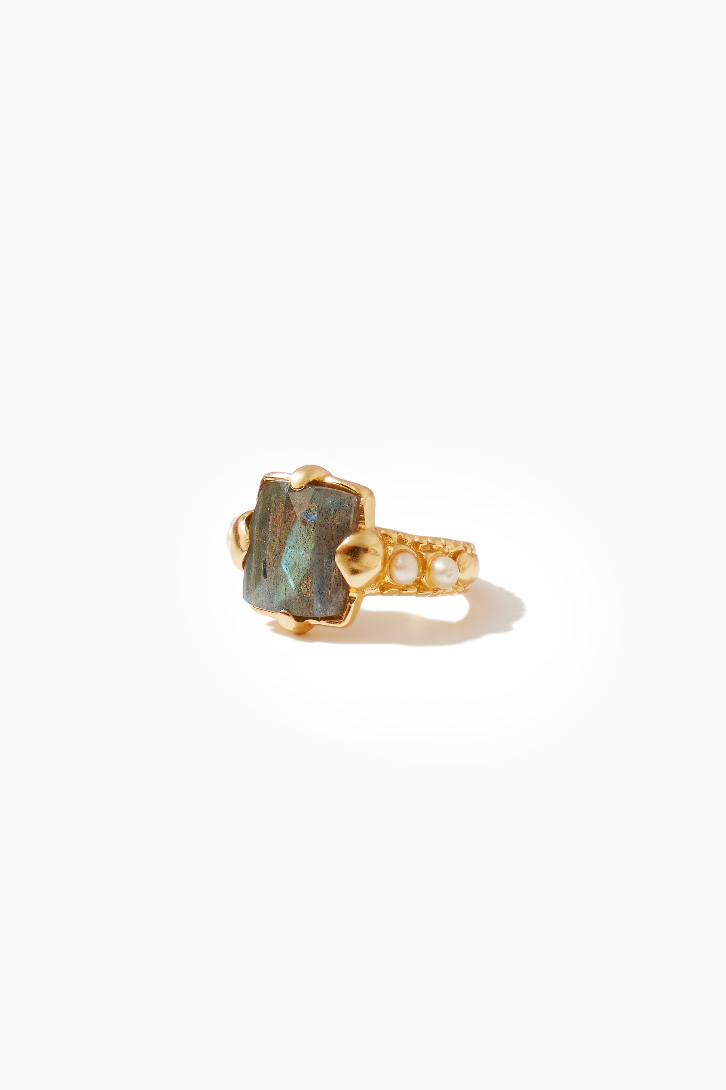 Abby Ring - Gold with Labradorite - RUM Amsterdam