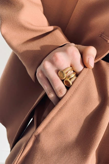 Chemaine Ring - Gold with Agate - RUM Amsterdam