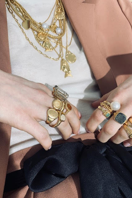 Chemaine Ring - Gold with Agate - RUM Amsterdam