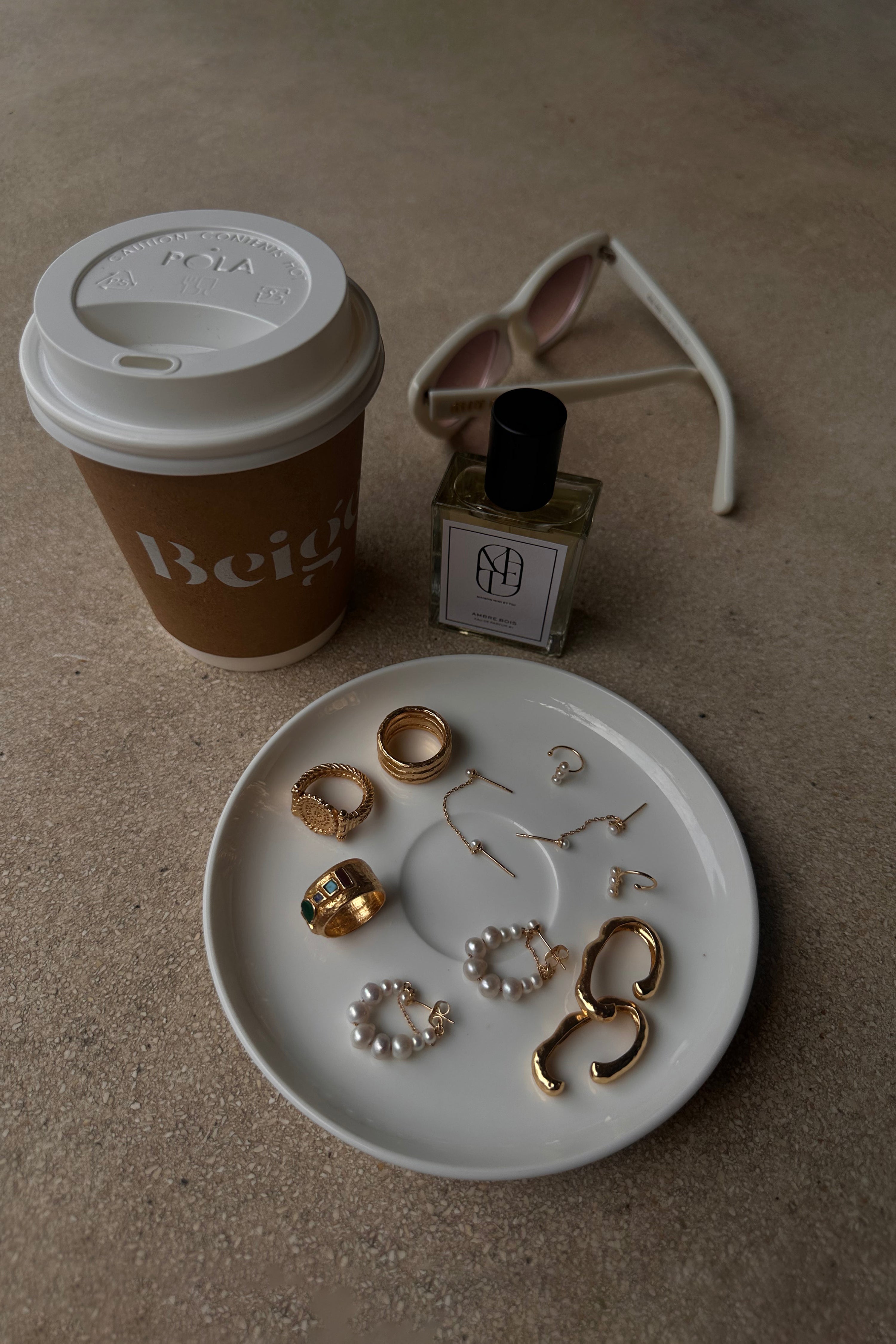 Meris Earrings - Gold with Pearls - RUM Amsterdam