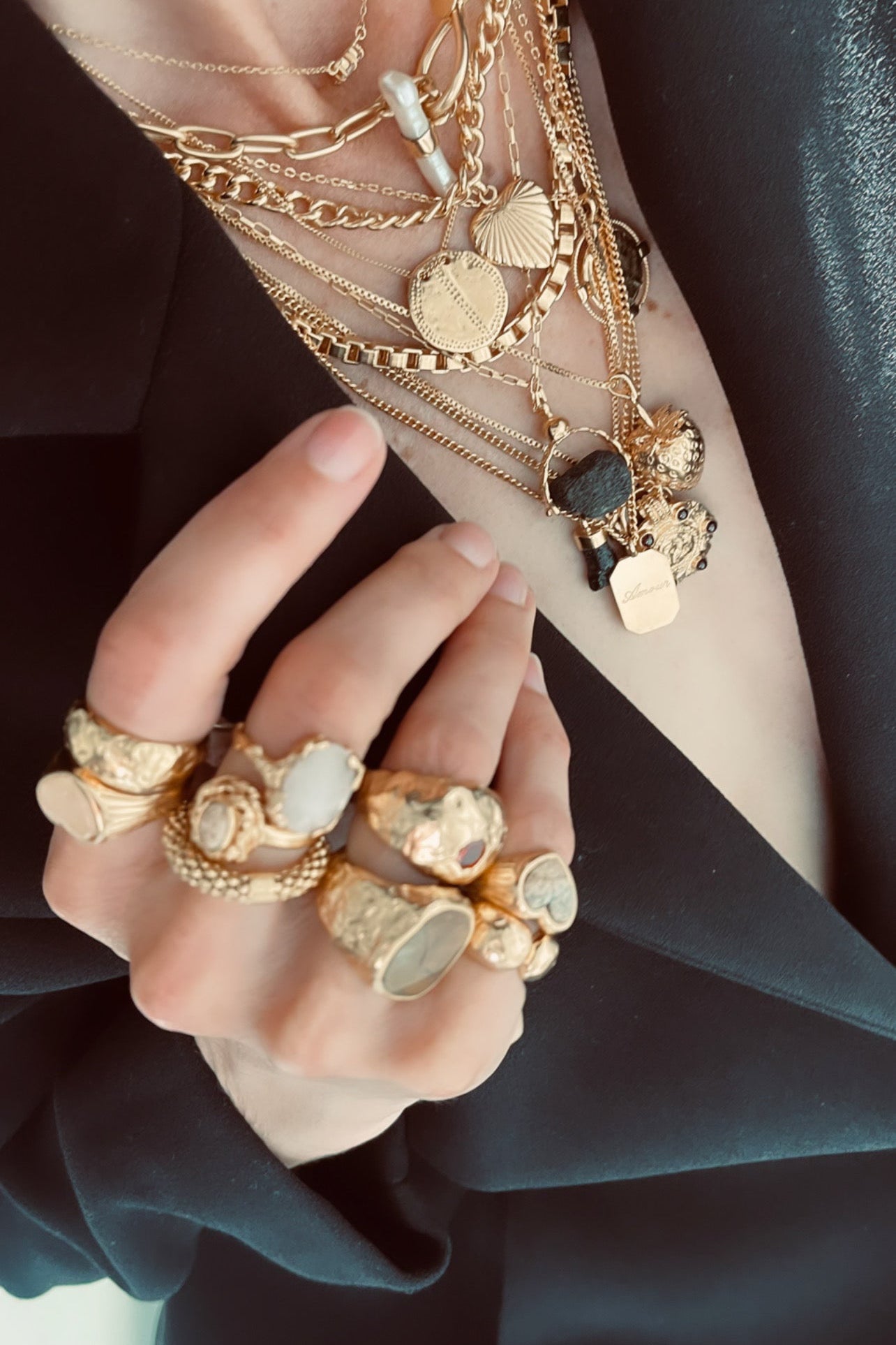 Roselyn Ring - Gold with Rose Quartz - RUM Amsterdam