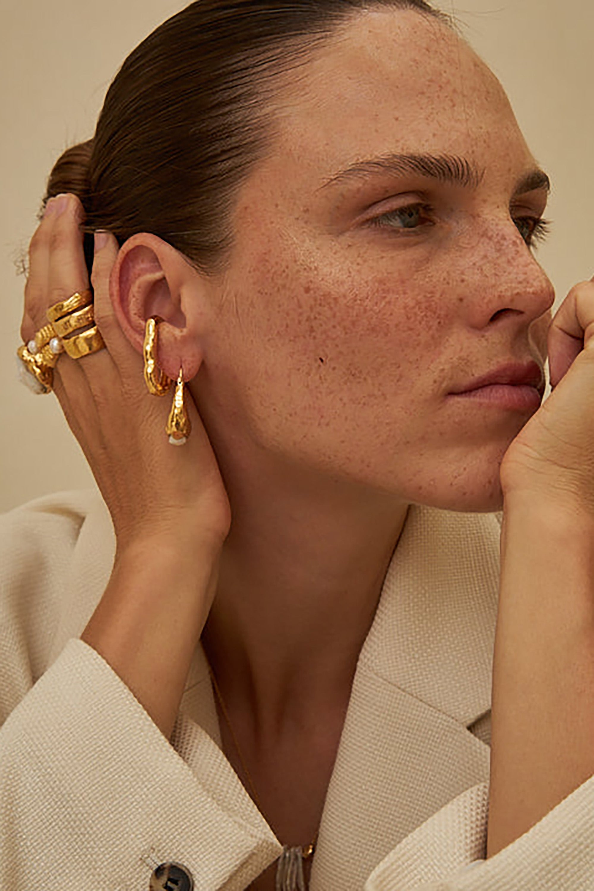 Vanelle Earrings - Gold with Pearl