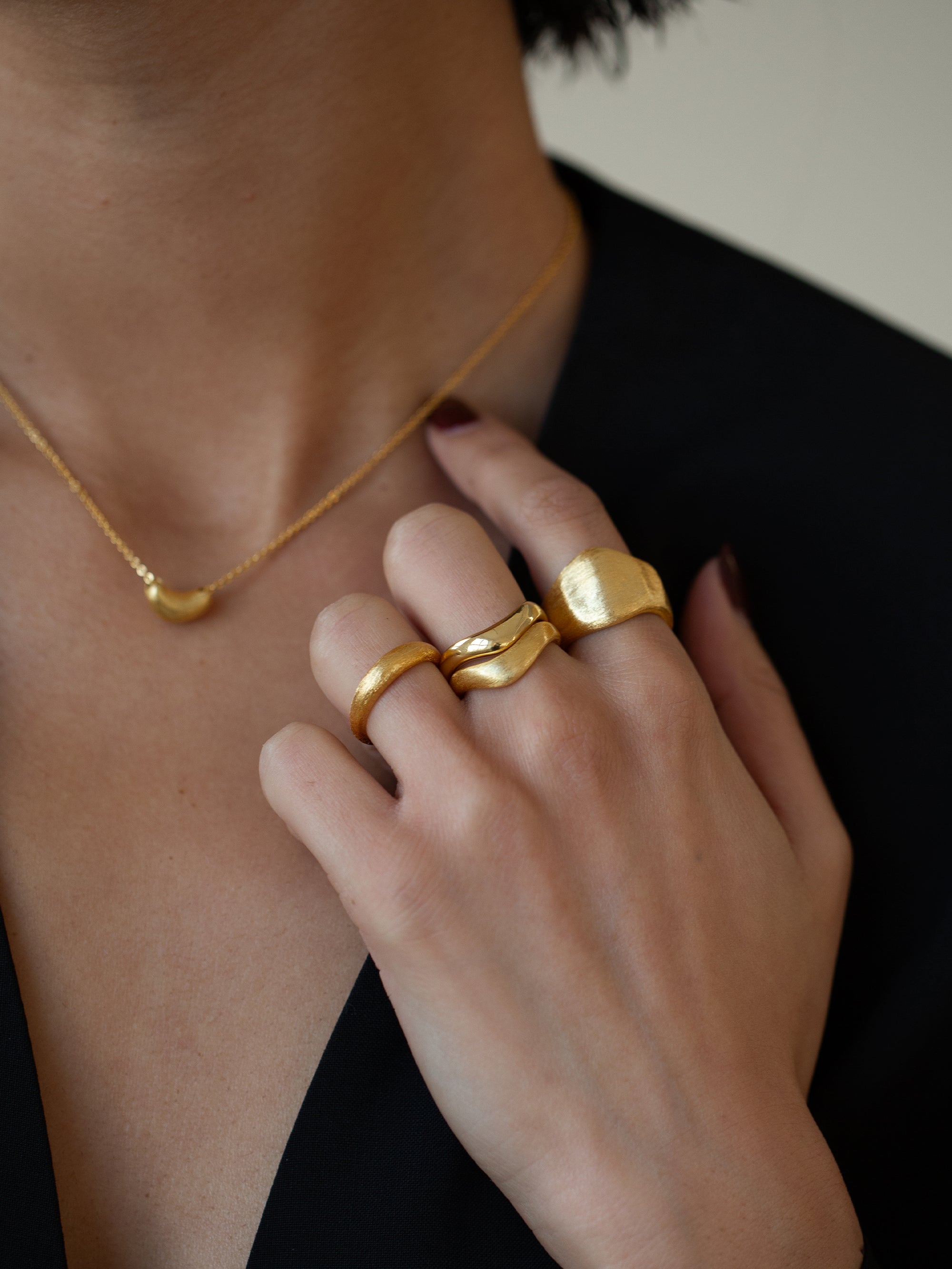 Sleek Waver Ring - Gold