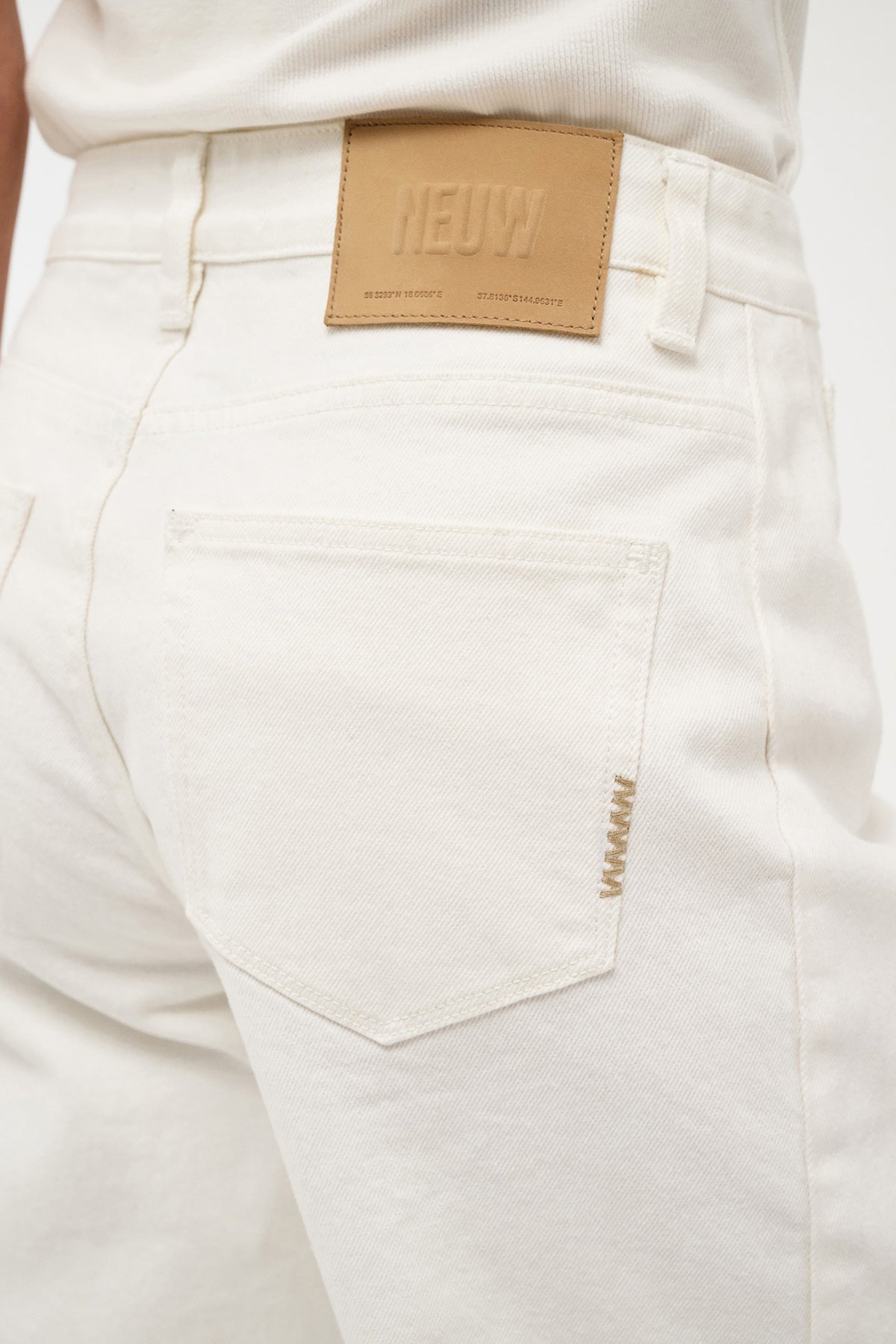Amber Barrel Jeans - Fresh White - RUM Amsterdam