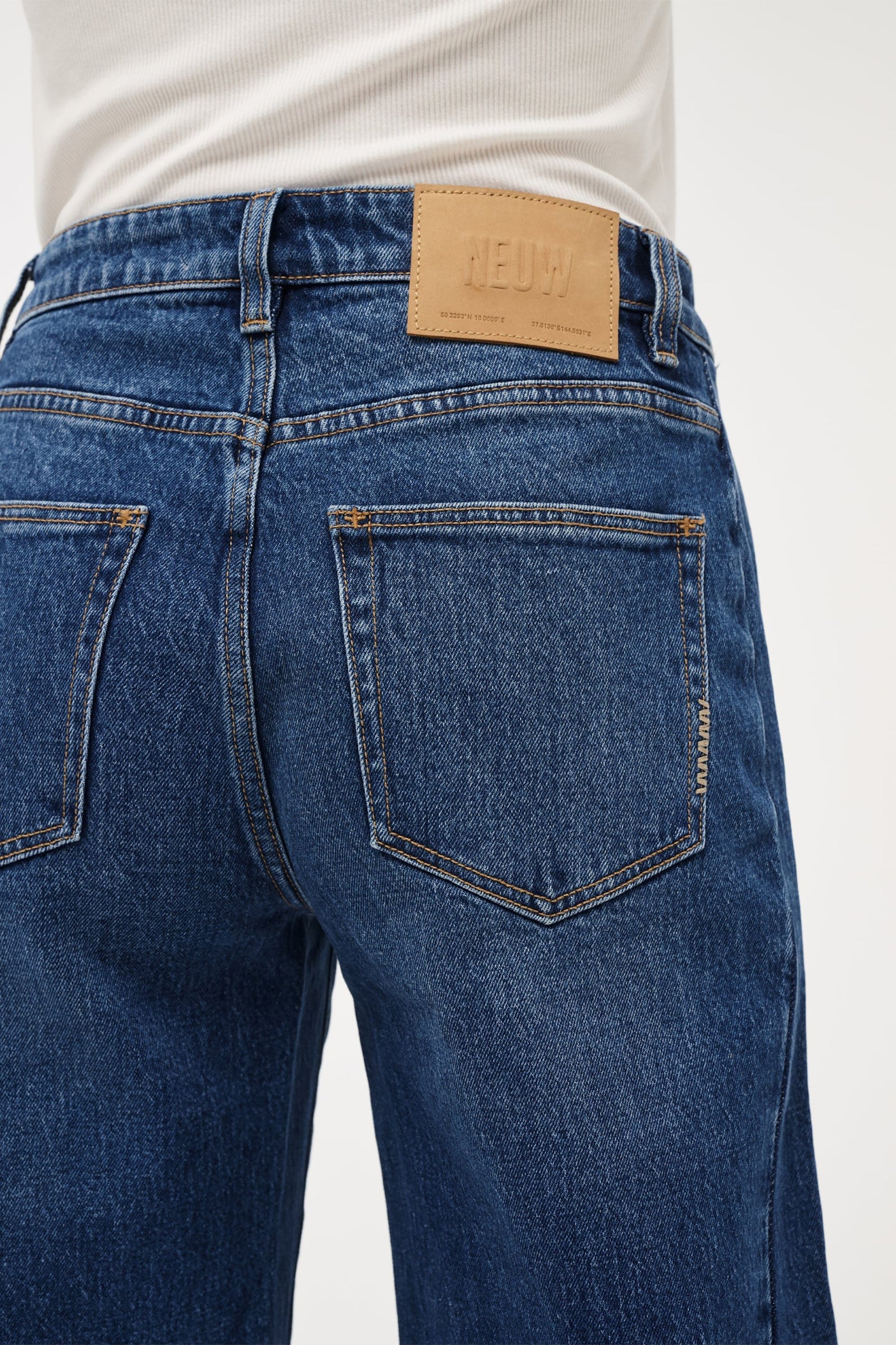 Amber Barrel Jeans - Iris