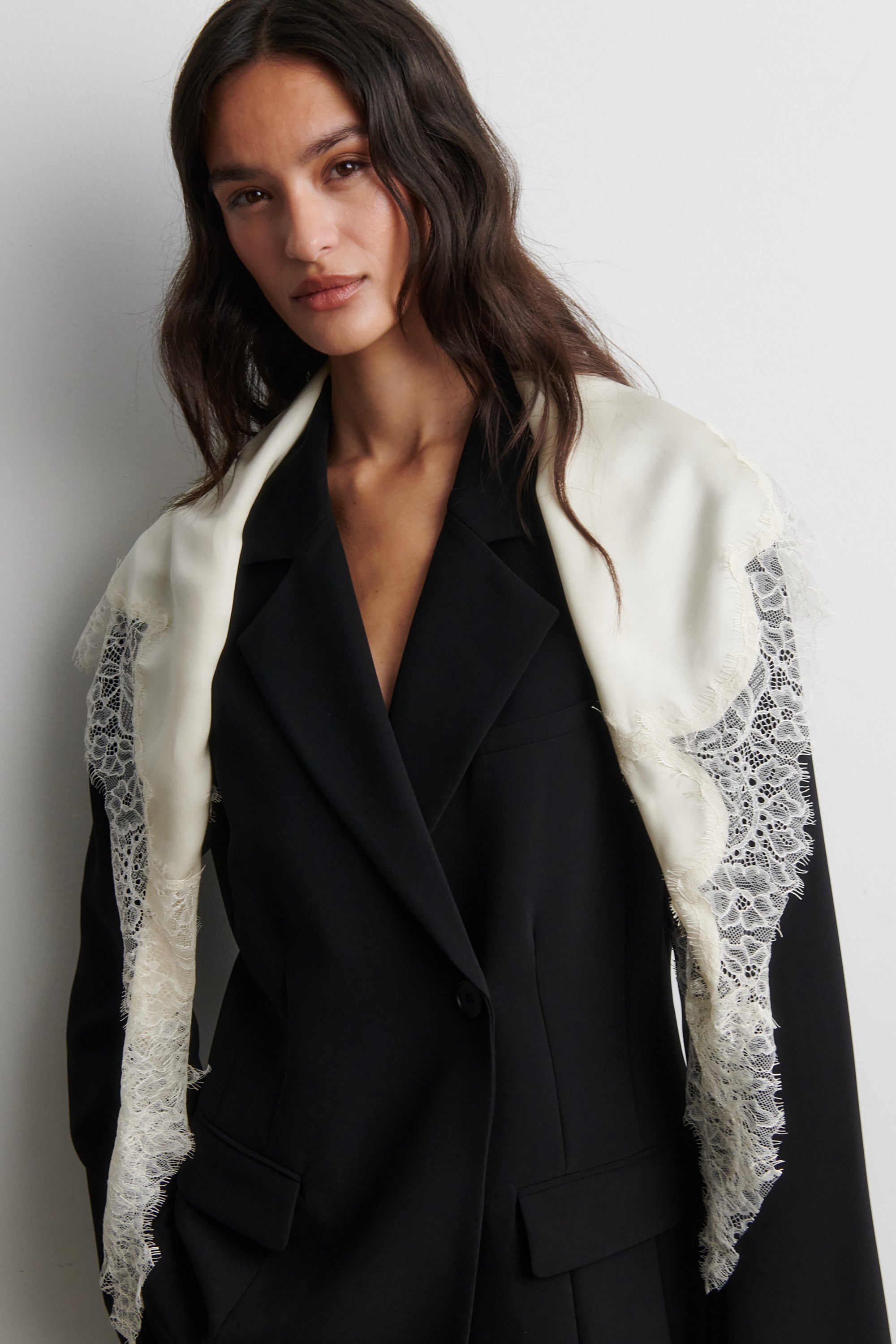 Lacia Contrast Hip Scarf - Cream - RUM Amsterdam