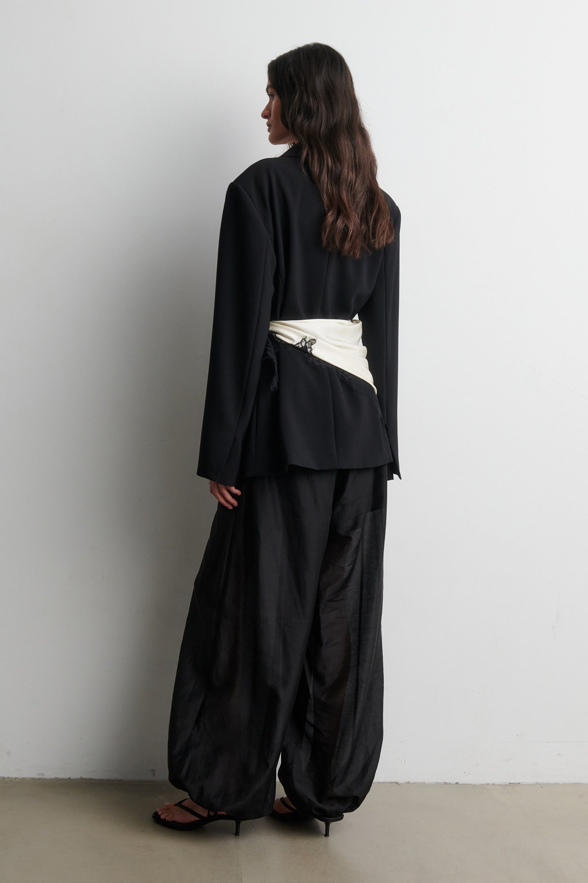 Lacia Contrast Hip Scarf - Cream Black - RUM Amsterdam