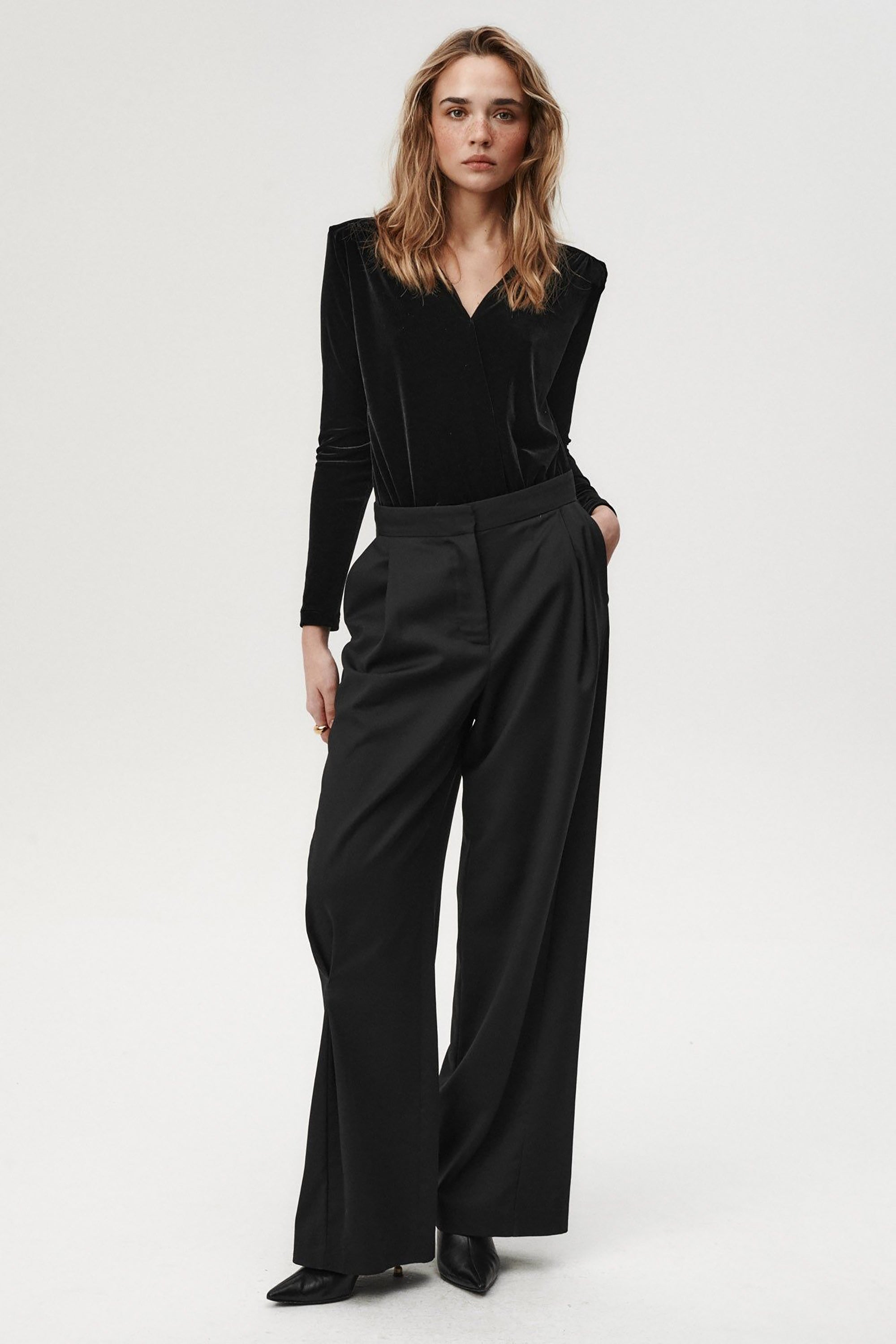 Celeste Bodysuit - Black - RUM Amsterdam