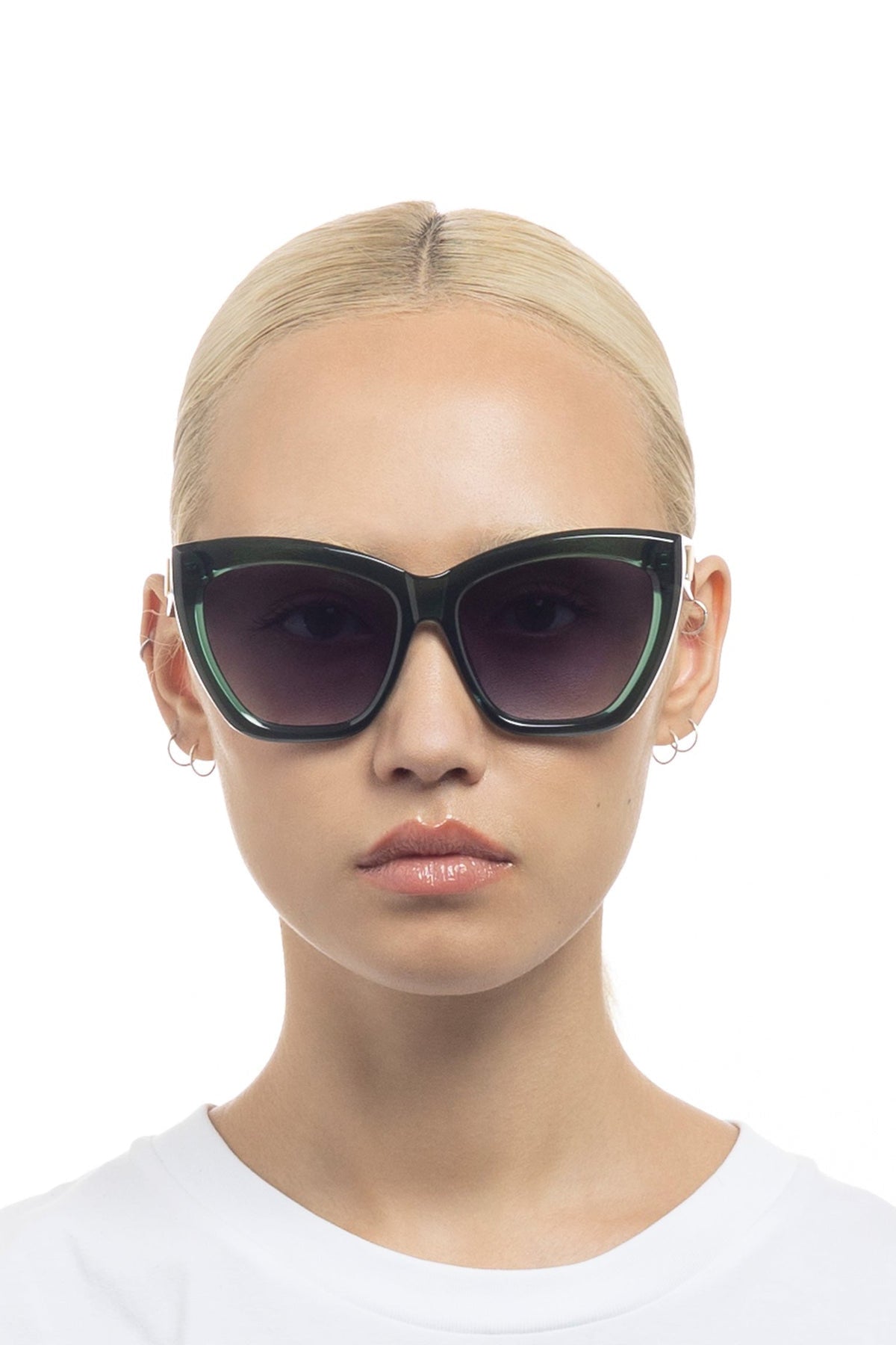 Le Specs Vamos Sunglasses - Emerald Green - RUM Amsterdam