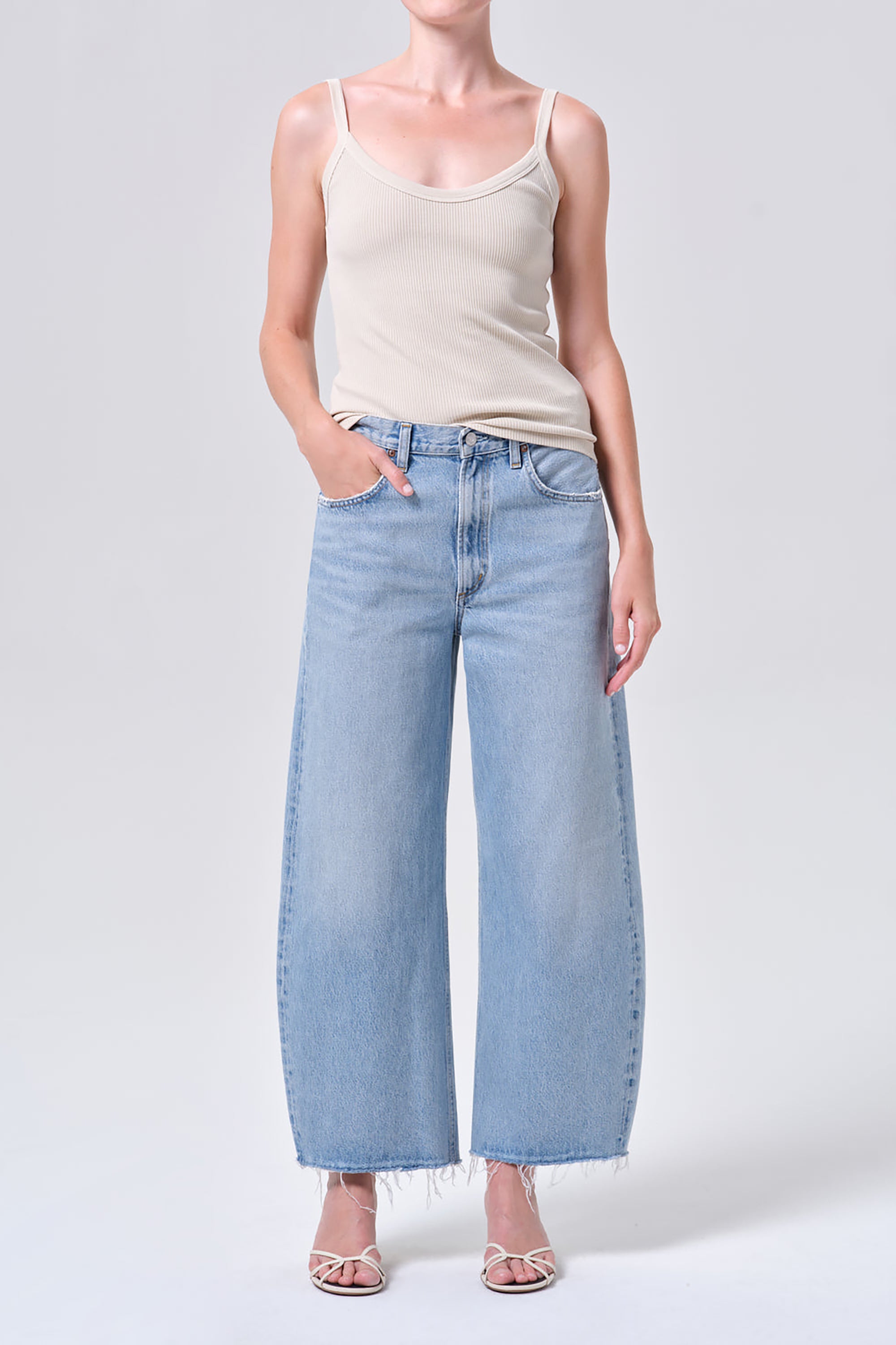 Low Curve Fray Jeans - Force