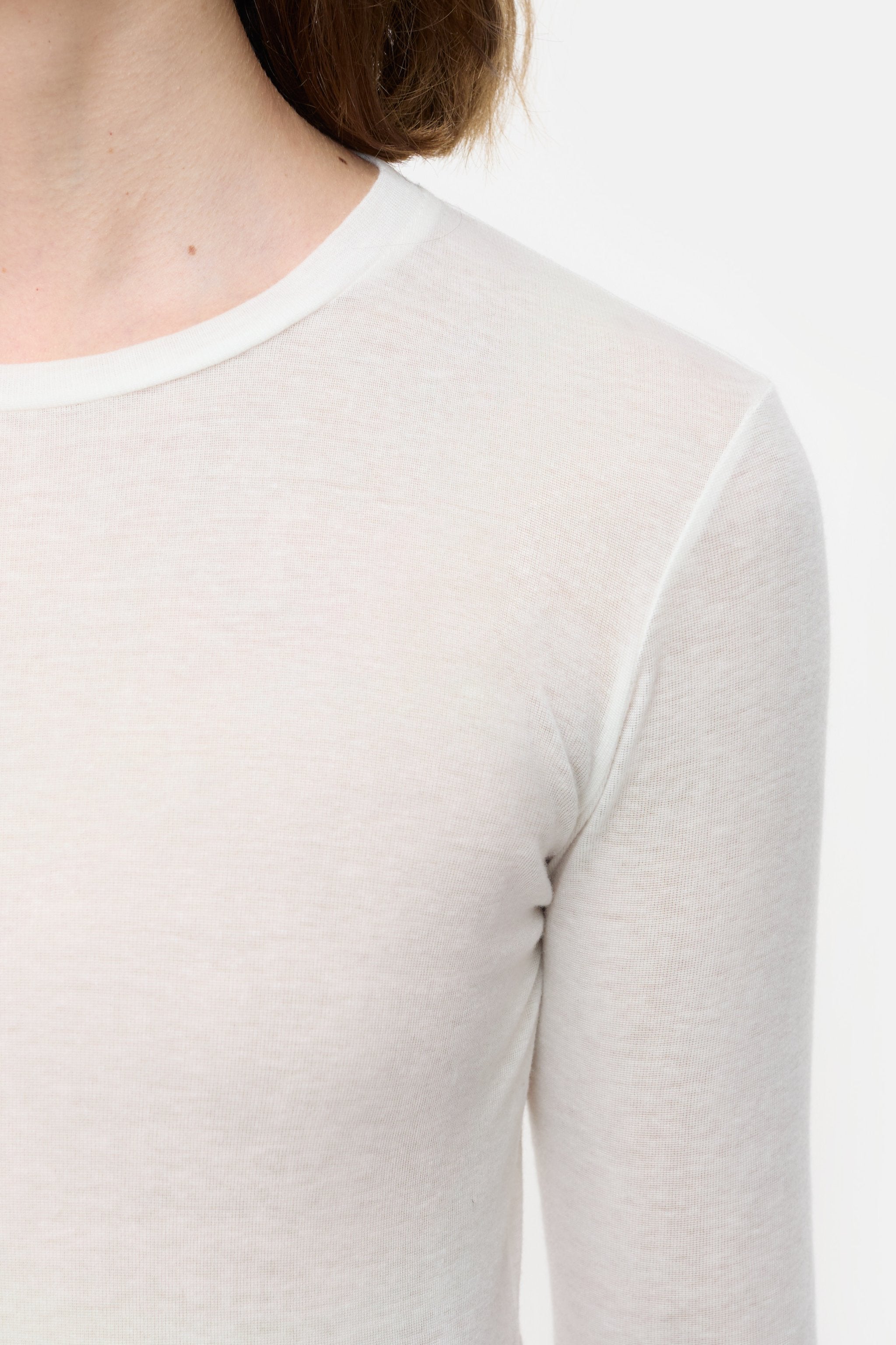 Closed Crew Neck Long Sleeve - Ivory - RUM Amsterdam