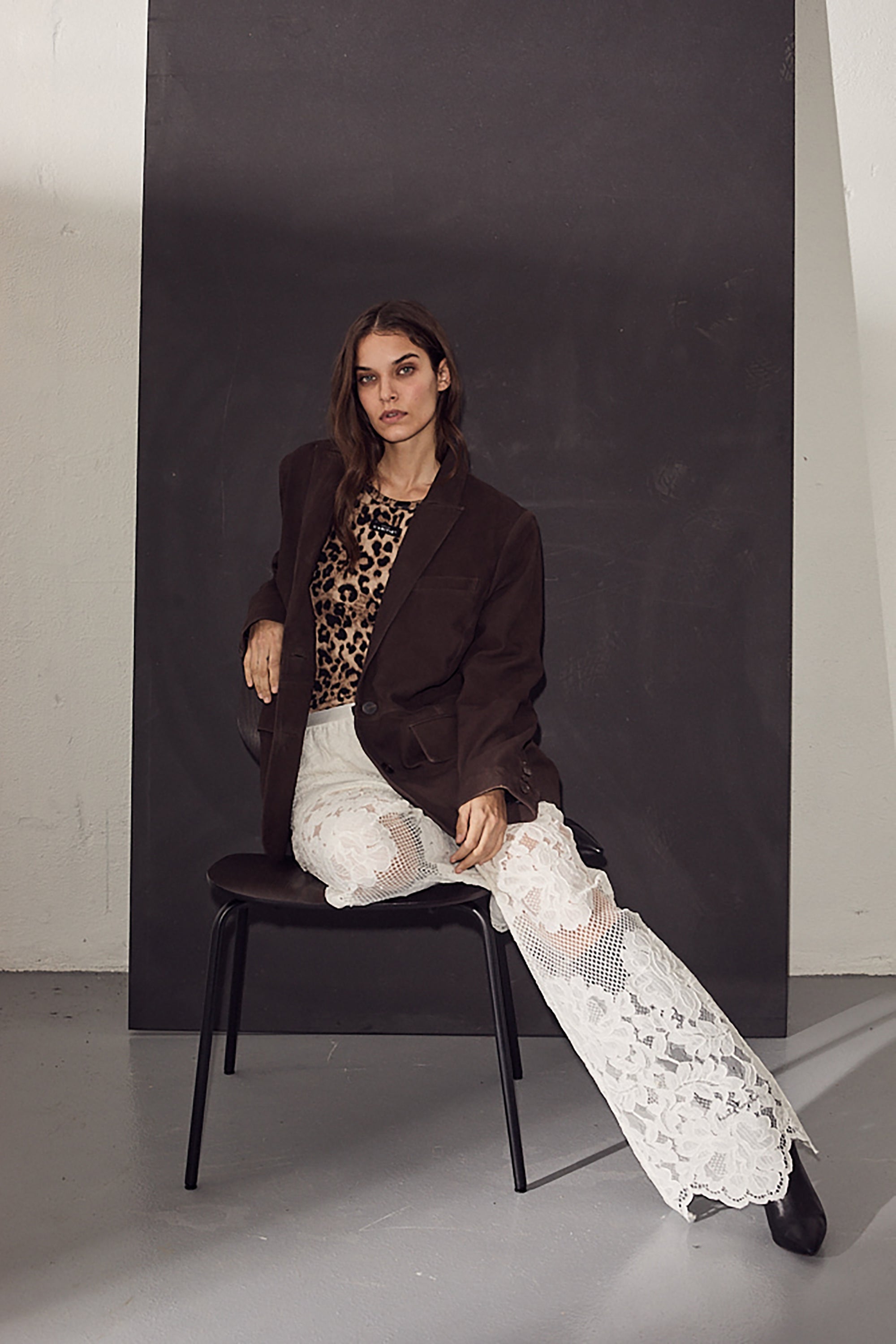  Curvey Lace Hem Pants - Off White - RUM Amsterdam
