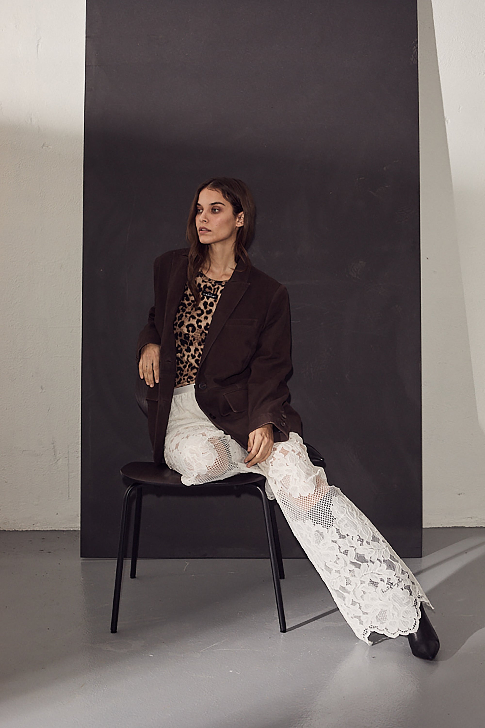  Curvey Lace Hem Pants - Off White - RUM Amsterdam