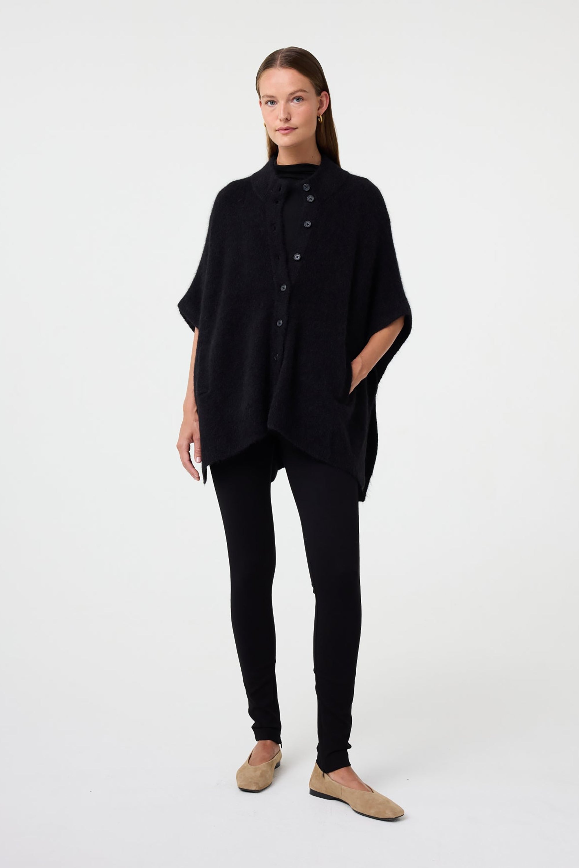 Pleunie Poncho - Black
