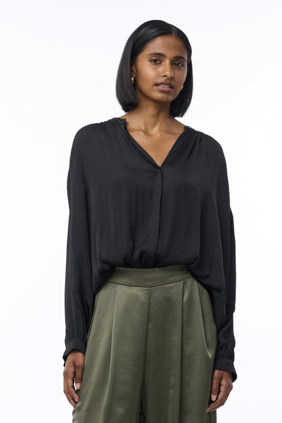 Knit-ted Rubia Blouse - Black - RUM Amsterdam