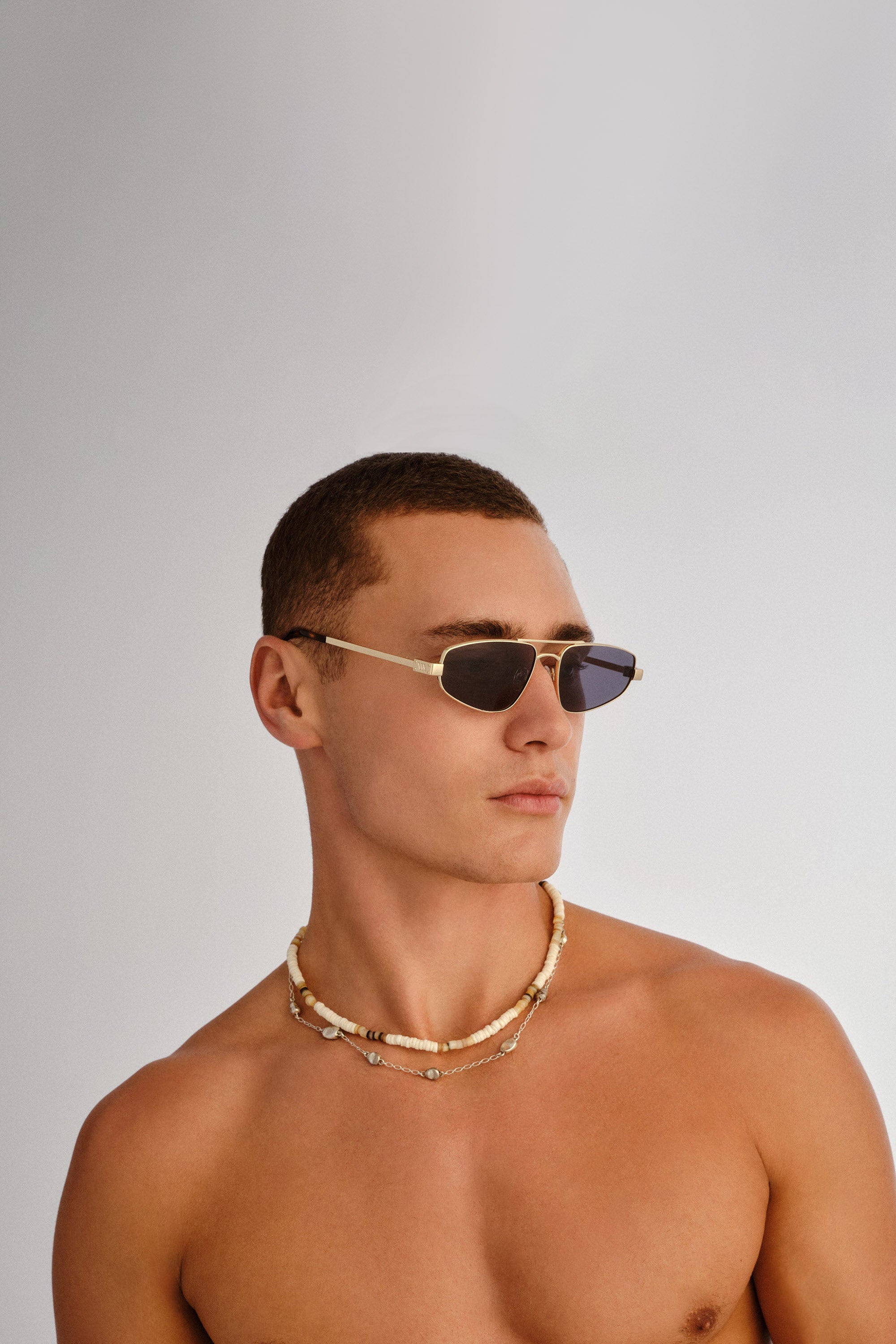 Treasure Sunglasses - Gold w/ Smoke Mono // Le Sustain