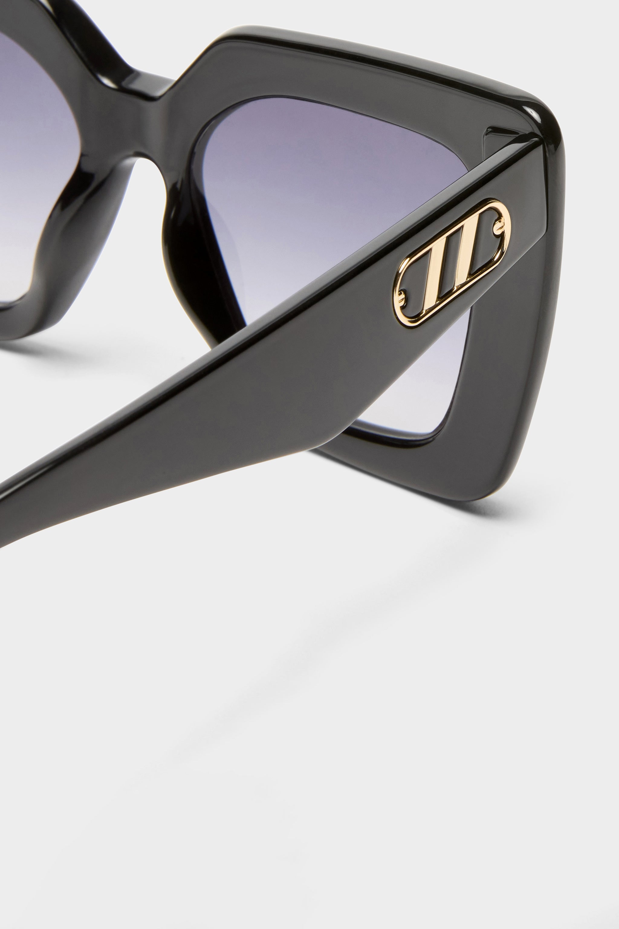 Unimaginable Sunglasses - Black w/ Smoke Grad Lens // Le Sustain