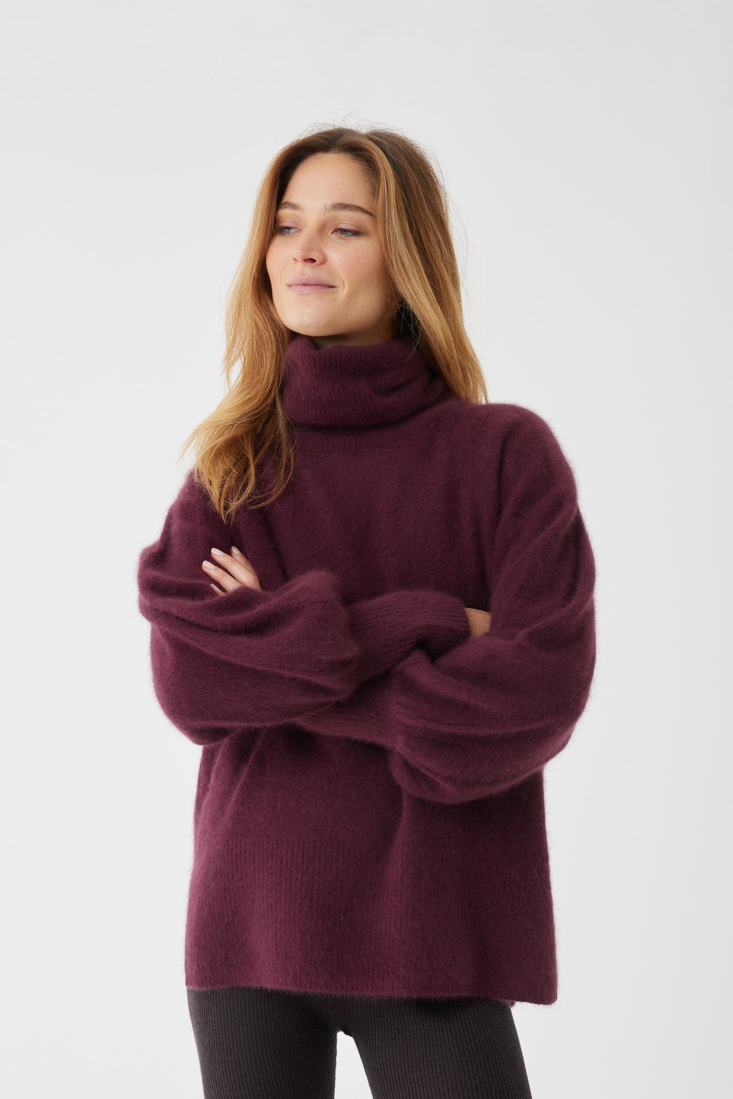 Majestic Filatures Long Sleeve Turtleneck Jumper - Bordeaux - RUM Amsterdam