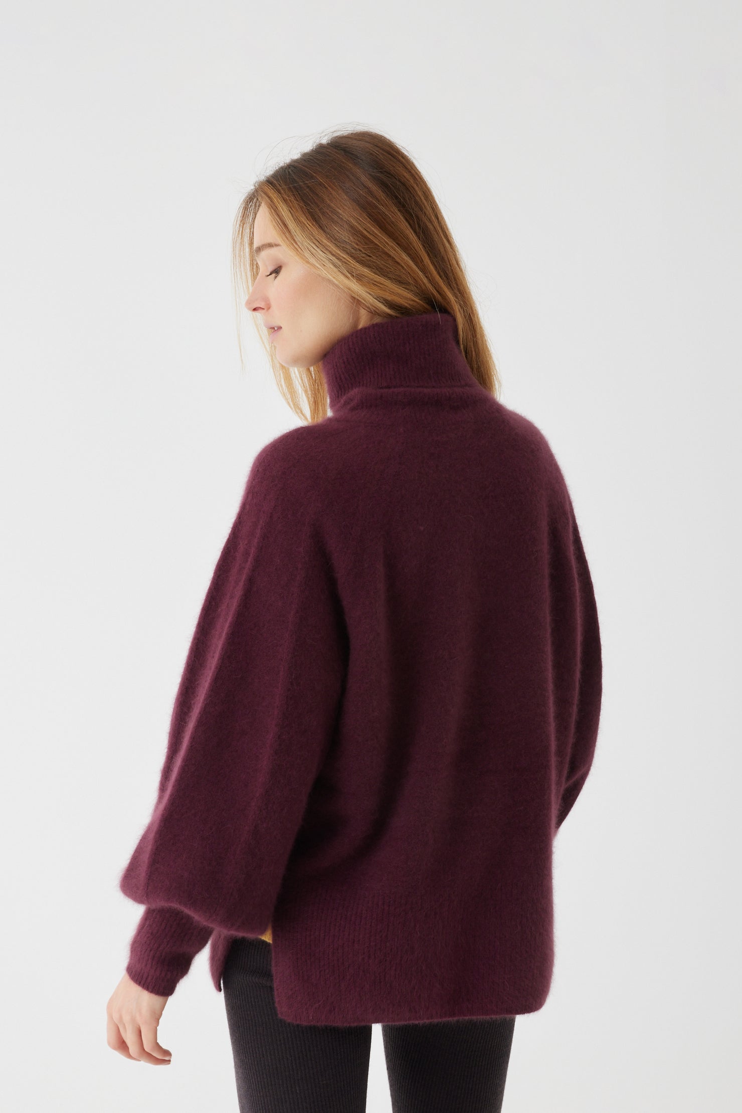 Majestic Filatures Long Sleeve Turtleneck Jumper - Bordeaux - RUM Amsterdam