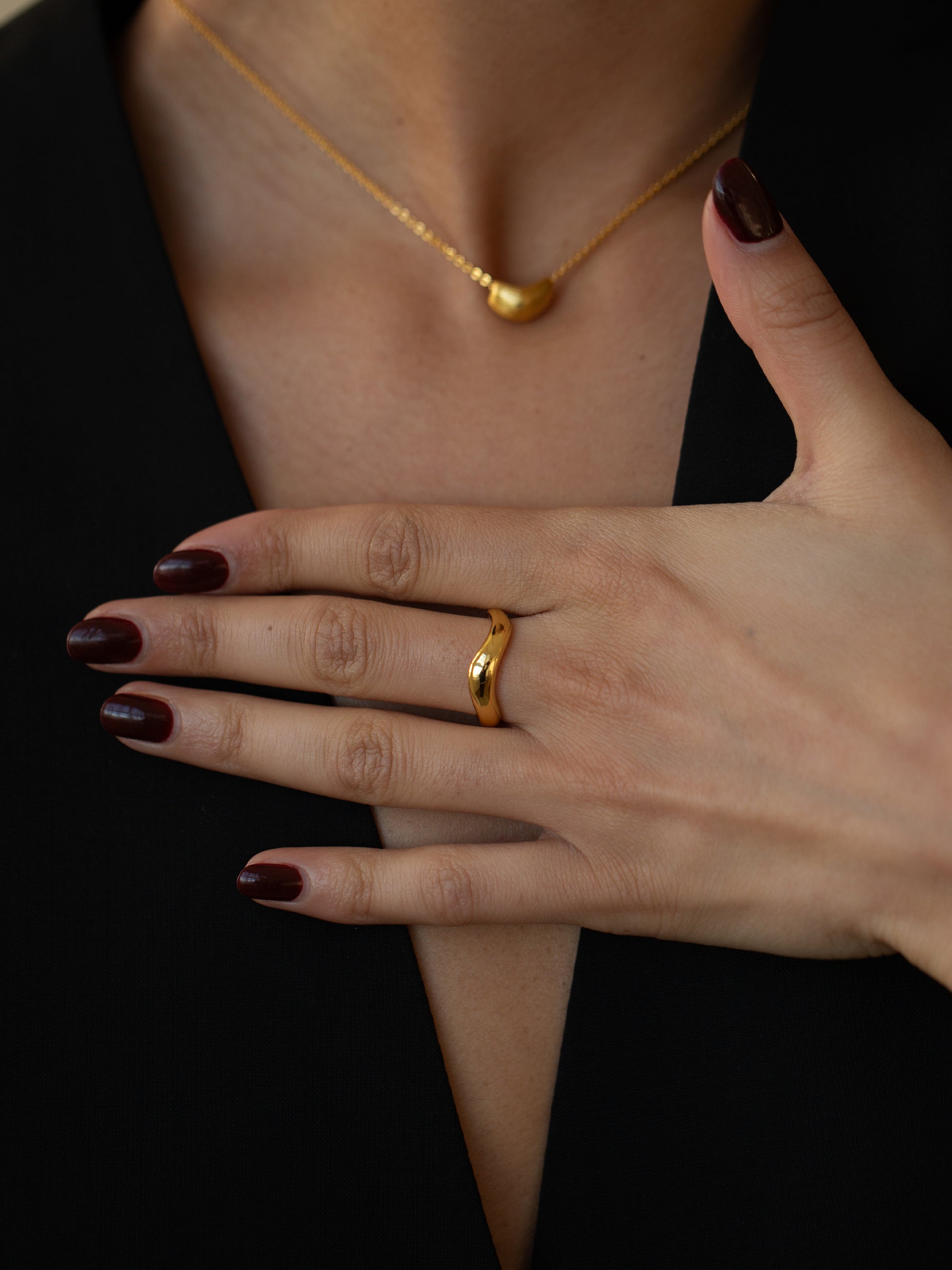 Sleek Waver Ring - Gold