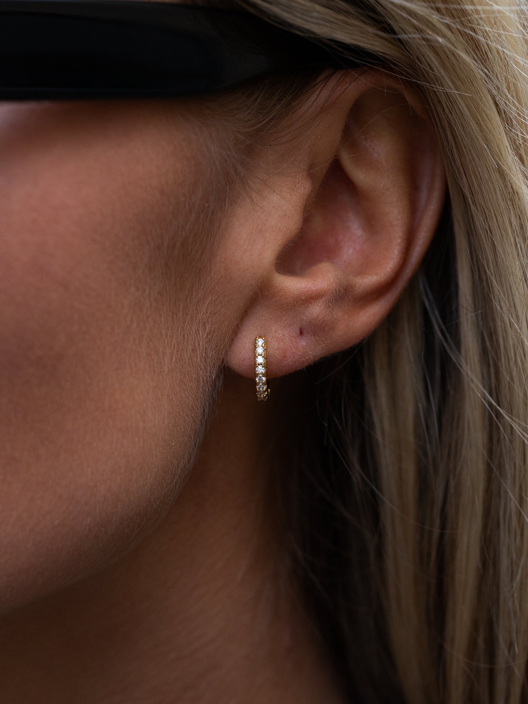 Zirconia Huggies - Gold