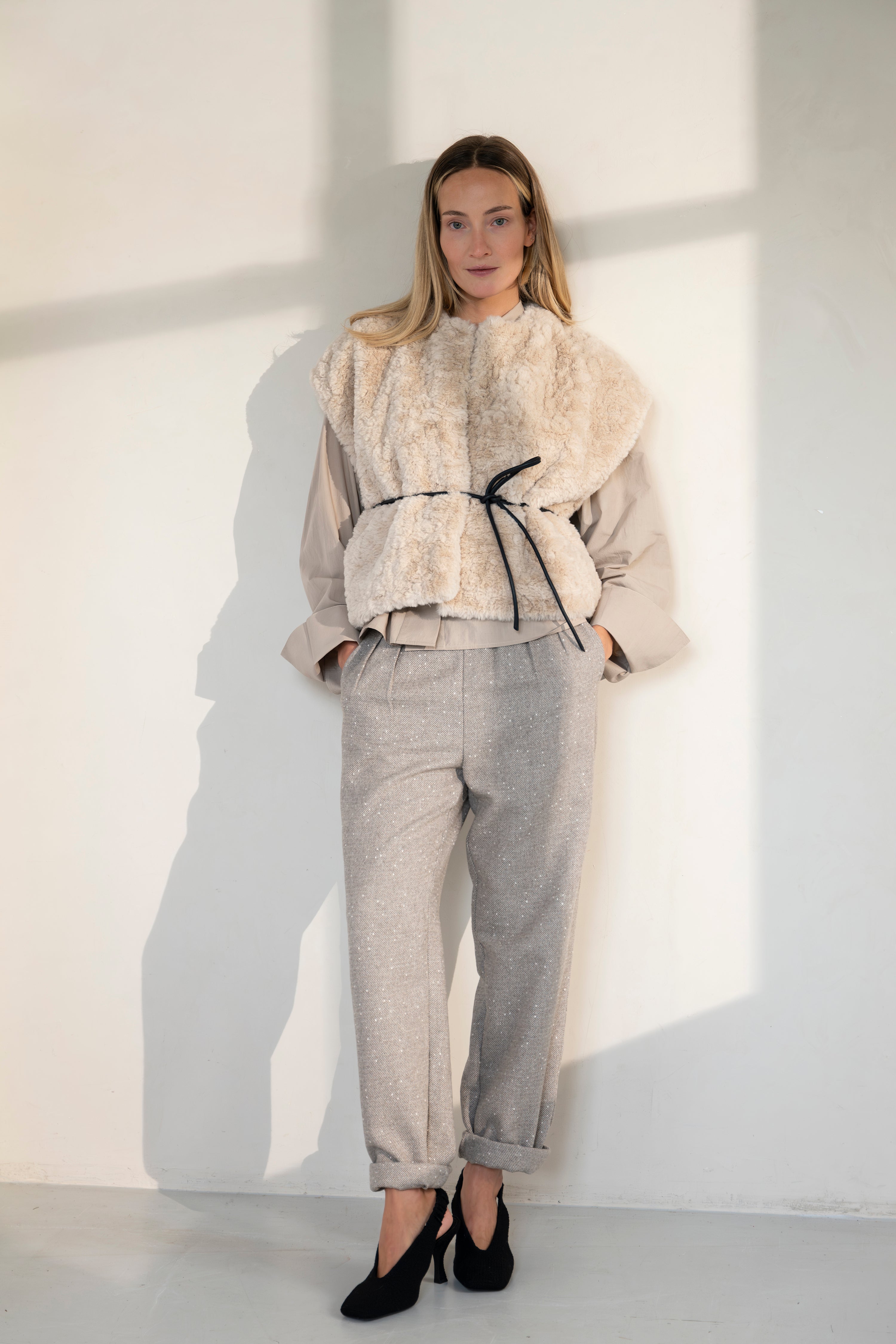 Iann Fake Fur Gilet - Sand