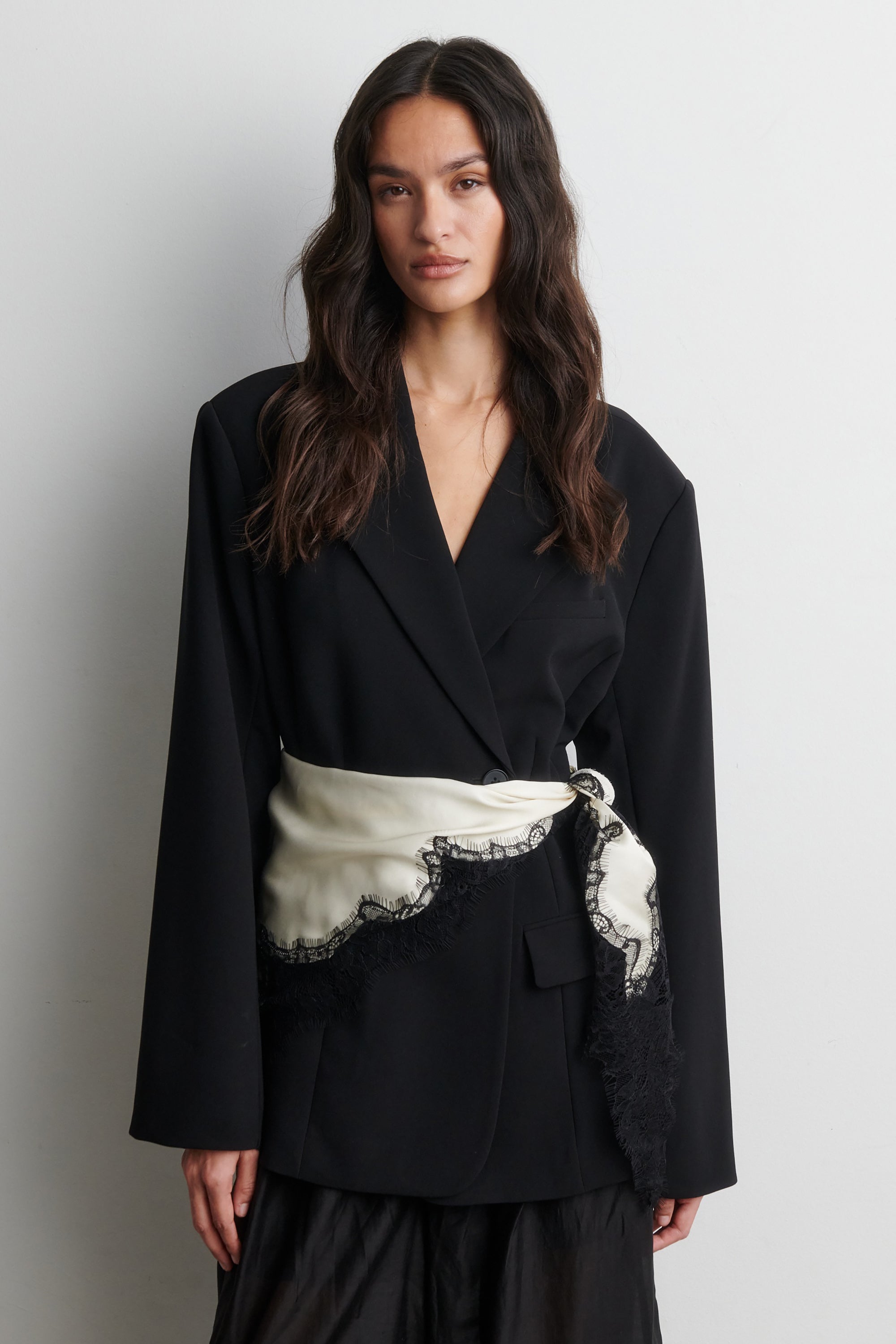  Lacia Contrast Hip Scarf - Cream Black - RUM Amsterdam