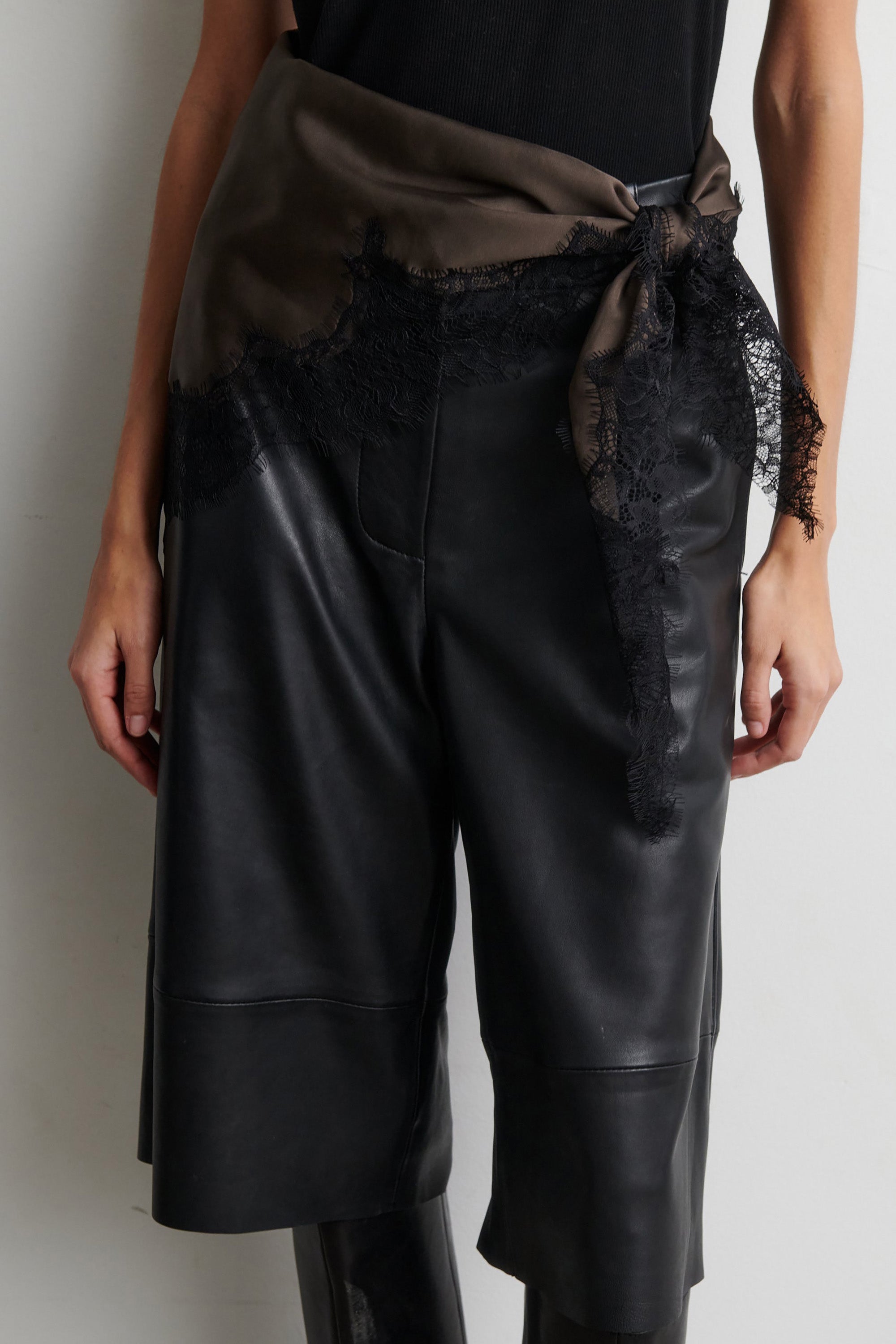  Lacia Contrast Hip Scarf - Wren - RUM Amsterdam